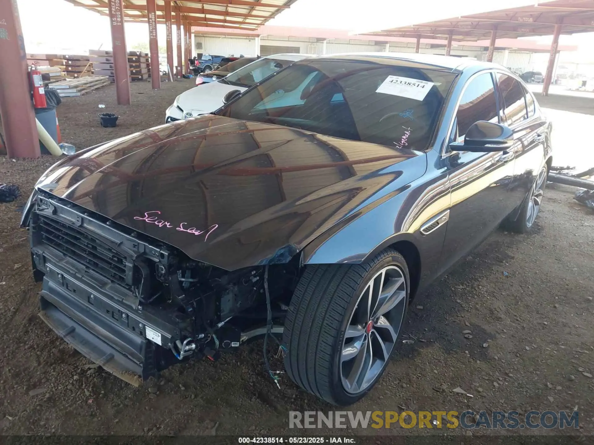18 Photograph of a damaged car SAJBG4FX4NCY92115 JAGUAR XF 2022