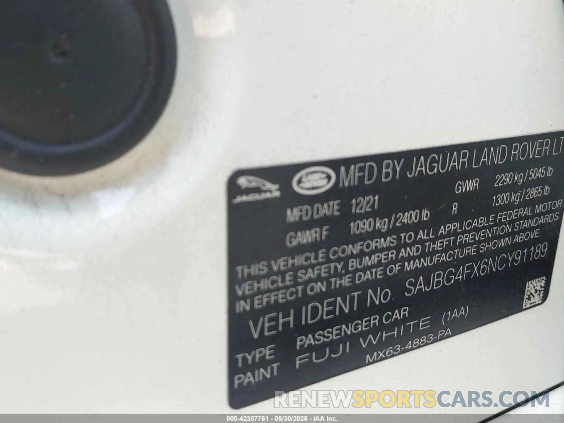 9 Photograph of a damaged car SAJBG4FX6NCY91189 JAGUAR XF 2022