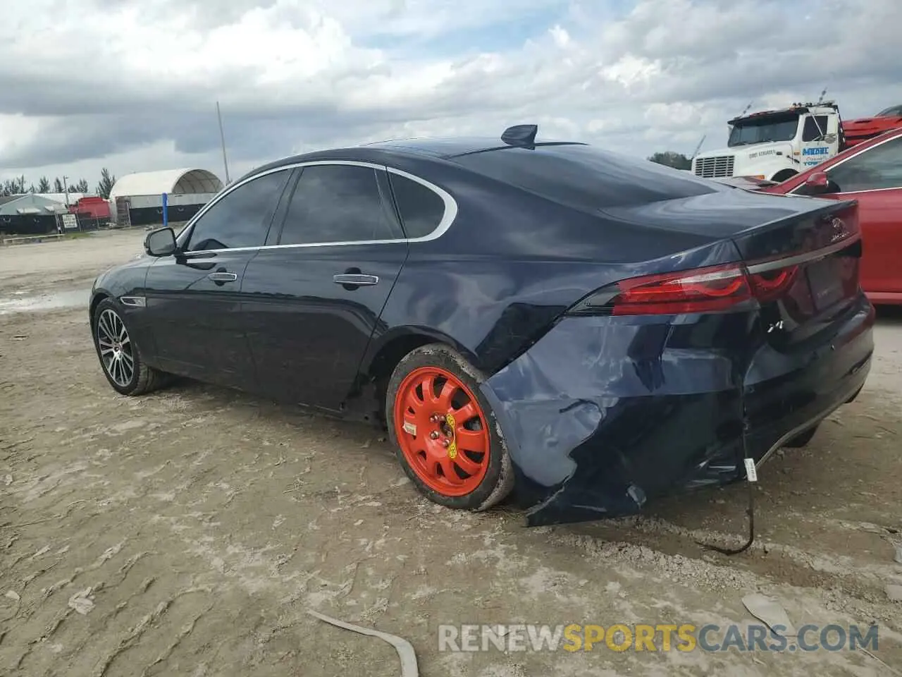 2 Photograph of a damaged car SAJBG4FX8NCY91081 JAGUAR XF 2022