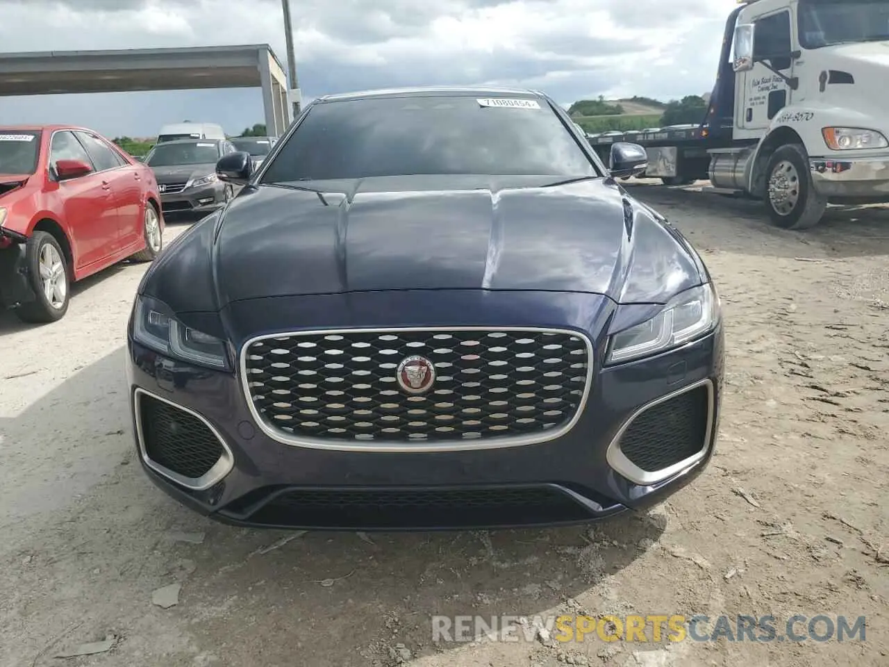 5 Photograph of a damaged car SAJBG4FX8NCY91081 JAGUAR XF 2022
