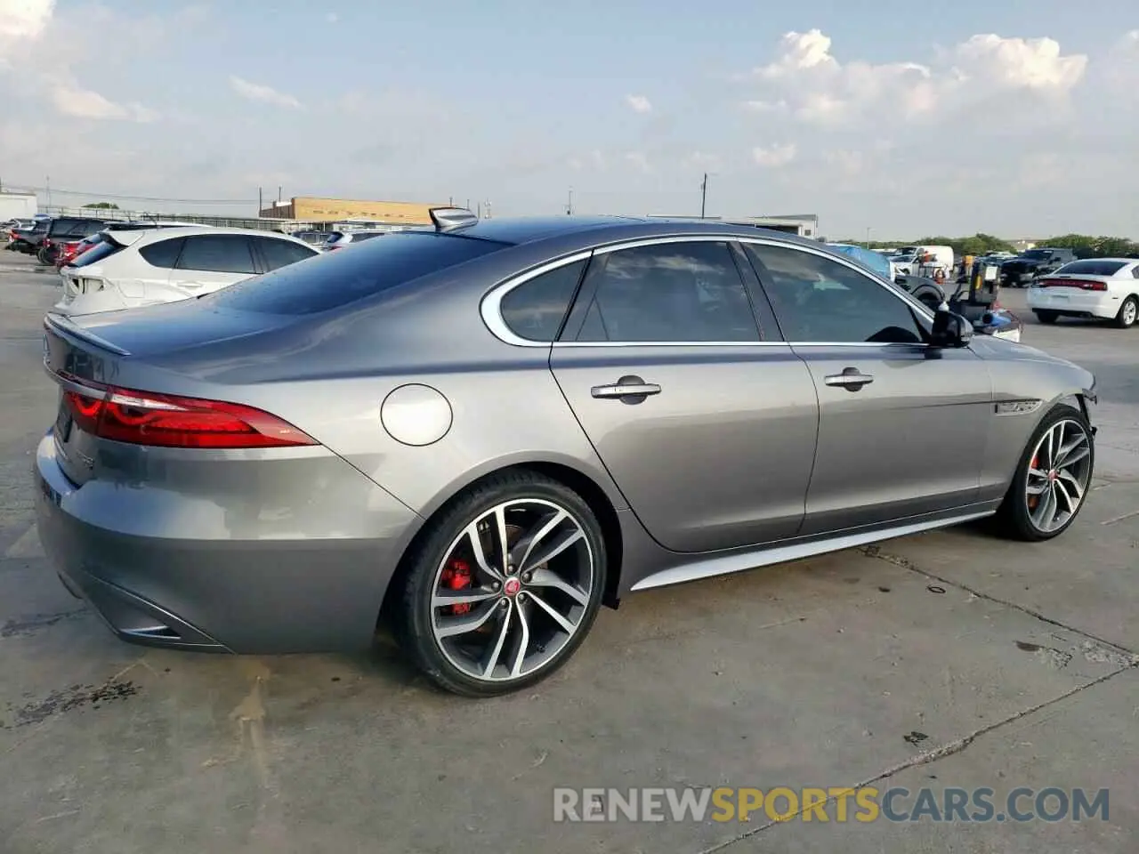 3 Photograph of a damaged car SAJBL4GX0NCY92316 JAGUAR XF 2022