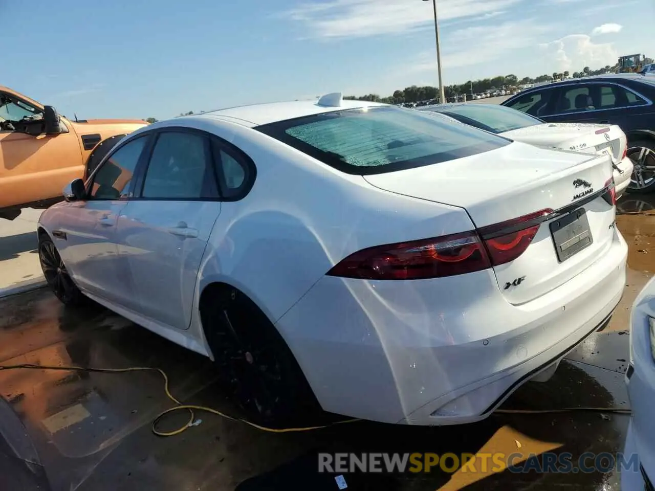 2 Photograph of a damaged car SAJBL4GXXNCY91125 JAGUAR XF 2022
