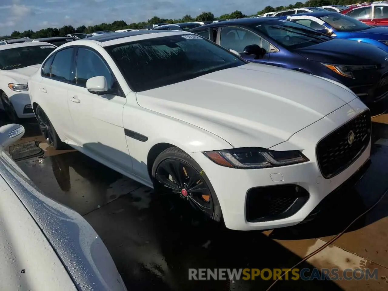 4 Photograph of a damaged car SAJBL4GXXNCY91125 JAGUAR XF 2022