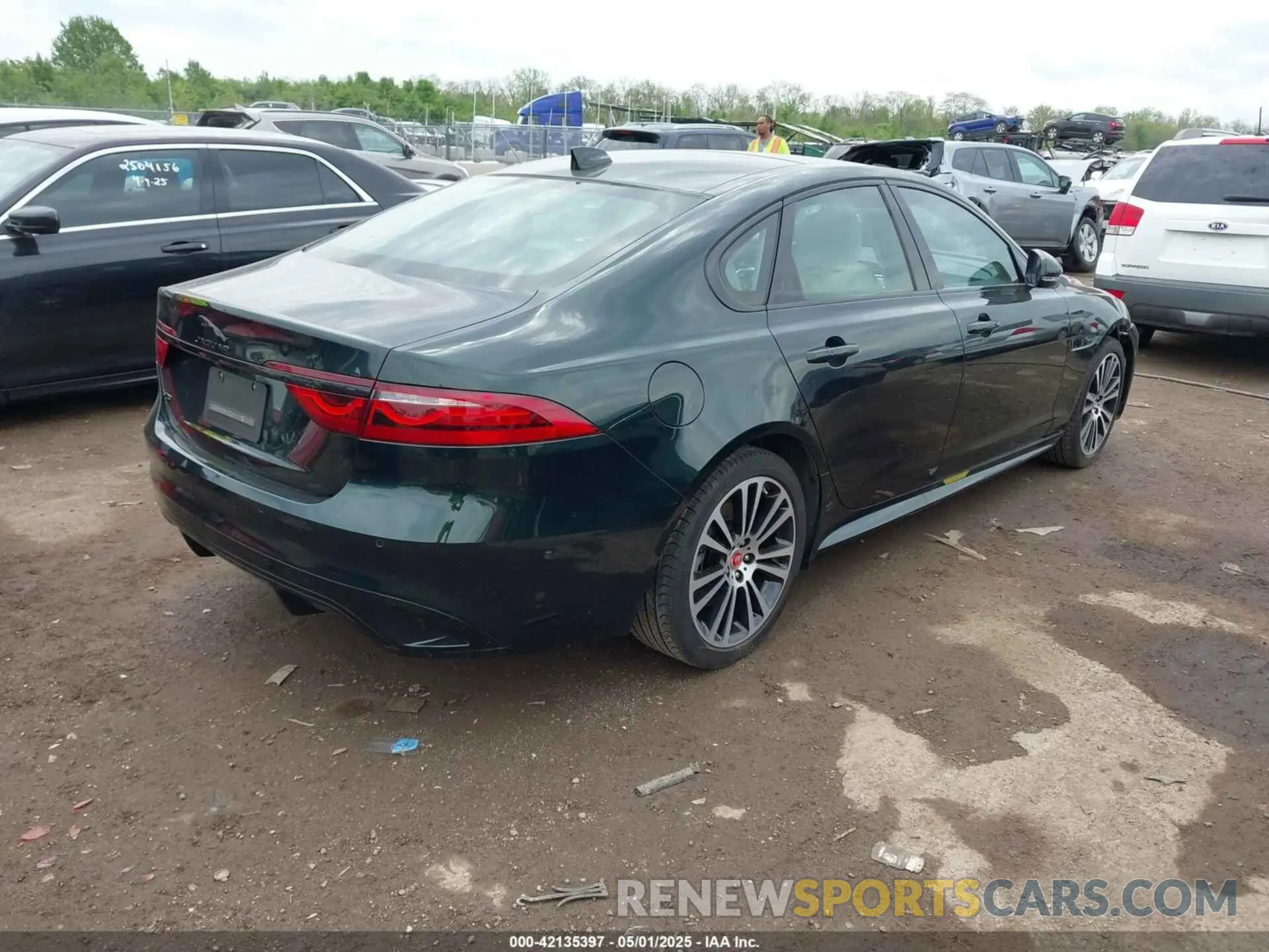 4 Photograph of a damaged car SAJBL4GXXPCY93265 JAGUAR XF 2023