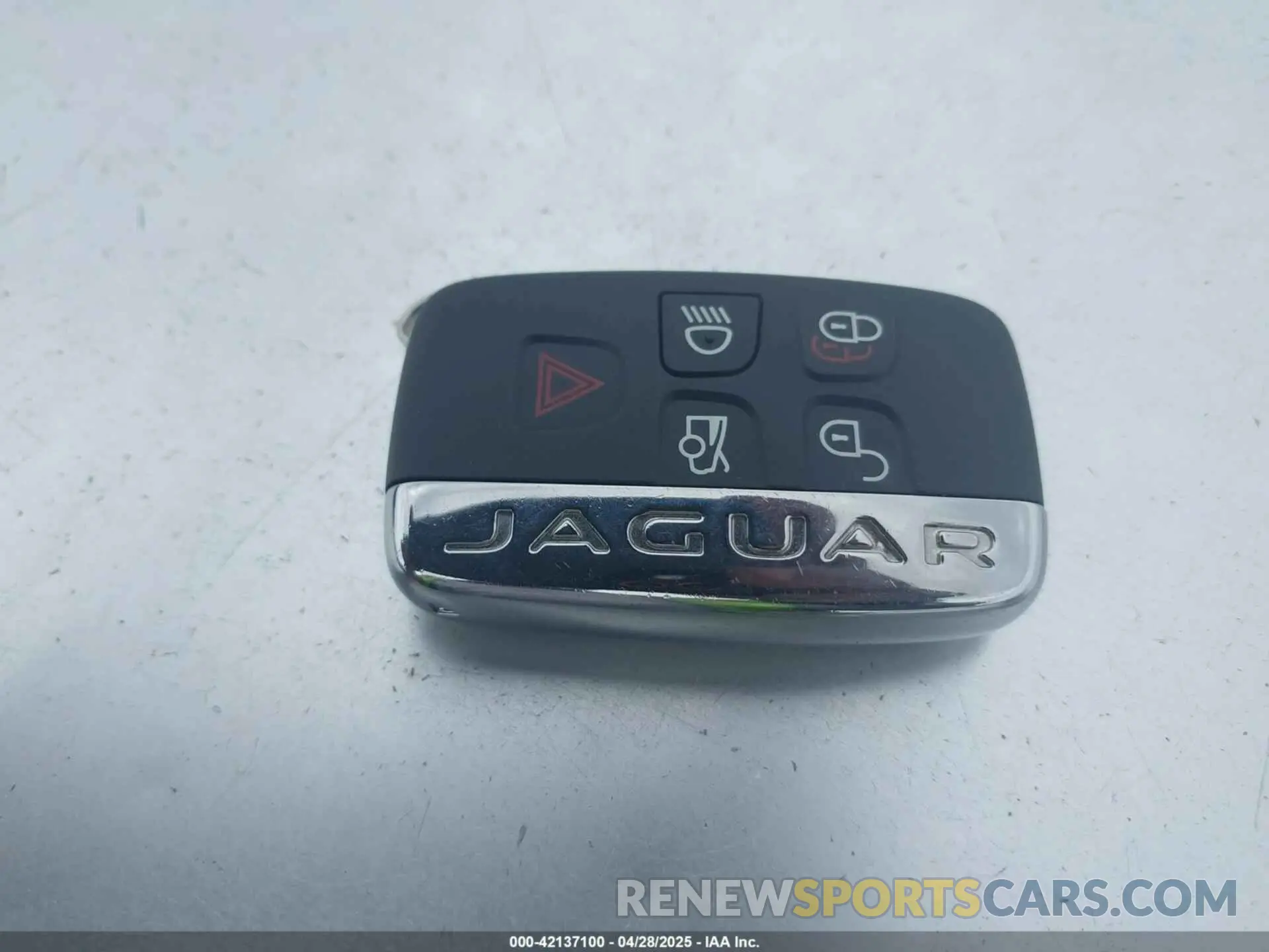 11 Photograph of a damaged car SAJWA1C70K8W18186 JAGUAR XJ 2019