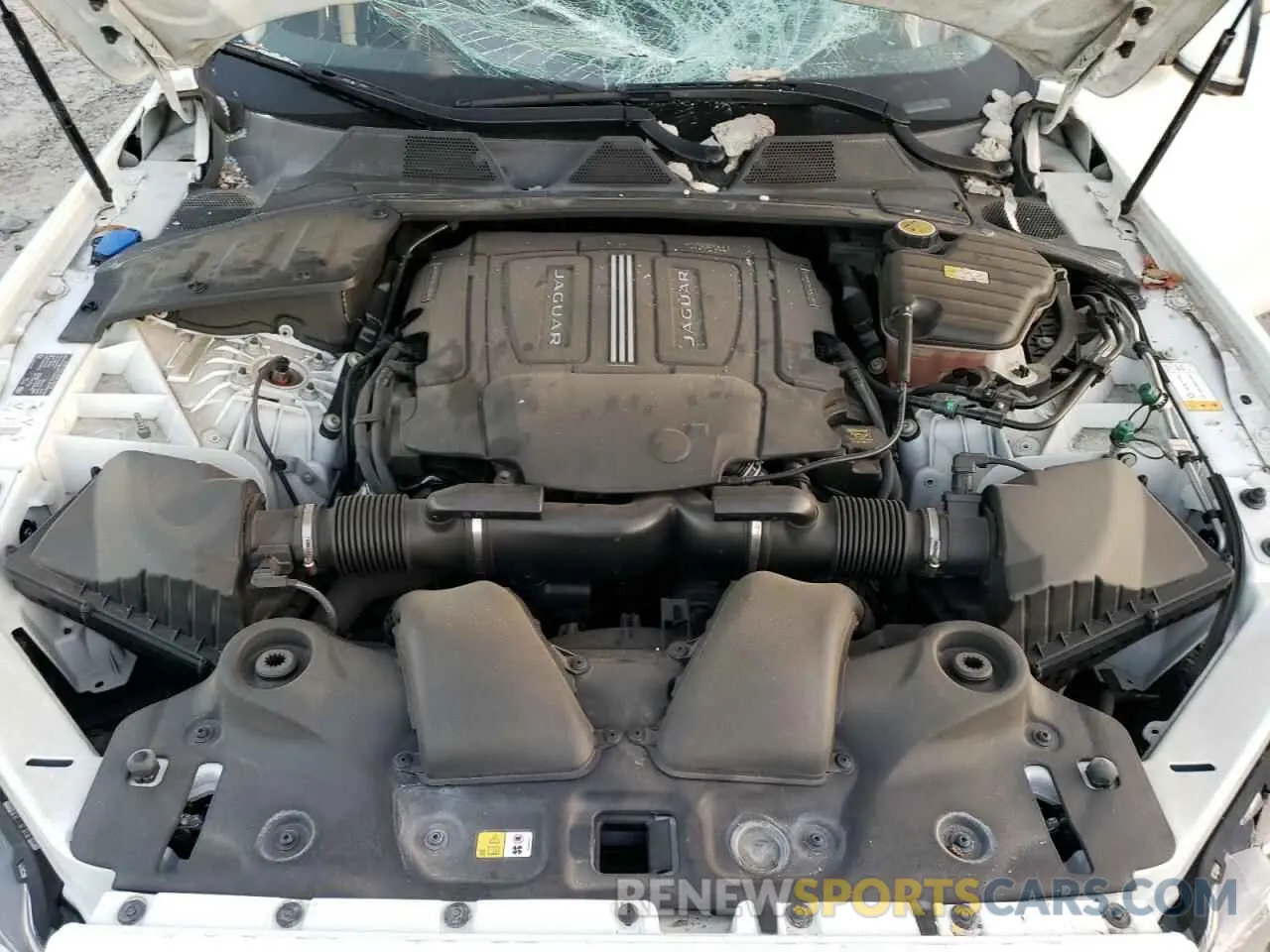 11 Photograph of a damaged car SAJWA1C73K8W19459 JAGUAR XJ 2019