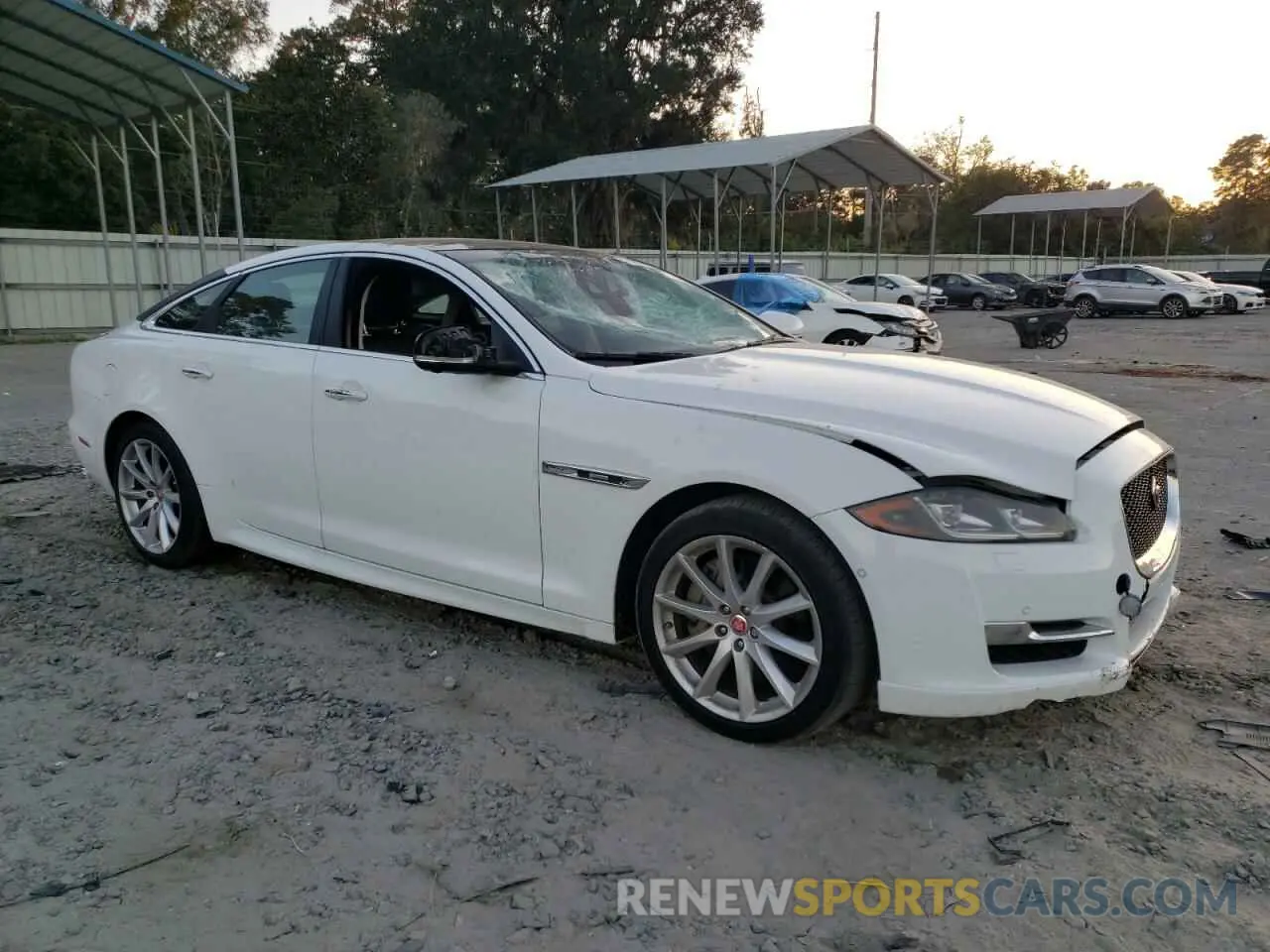 4 Photograph of a damaged car SAJWA1C73K8W19459 JAGUAR XJ 2019