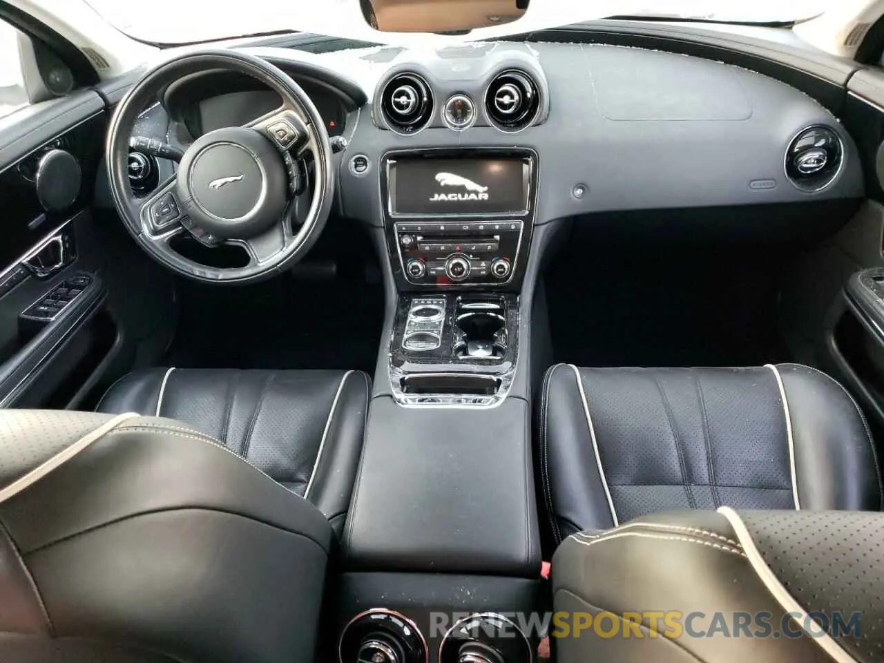 8 Photograph of a damaged car SAJWA1C73K8W19459 JAGUAR XJ 2019