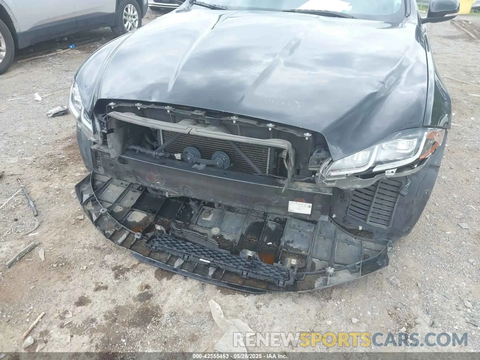 6 Photograph of a damaged car SAJWA1C74K8W22094 JAGUAR XJ 2019