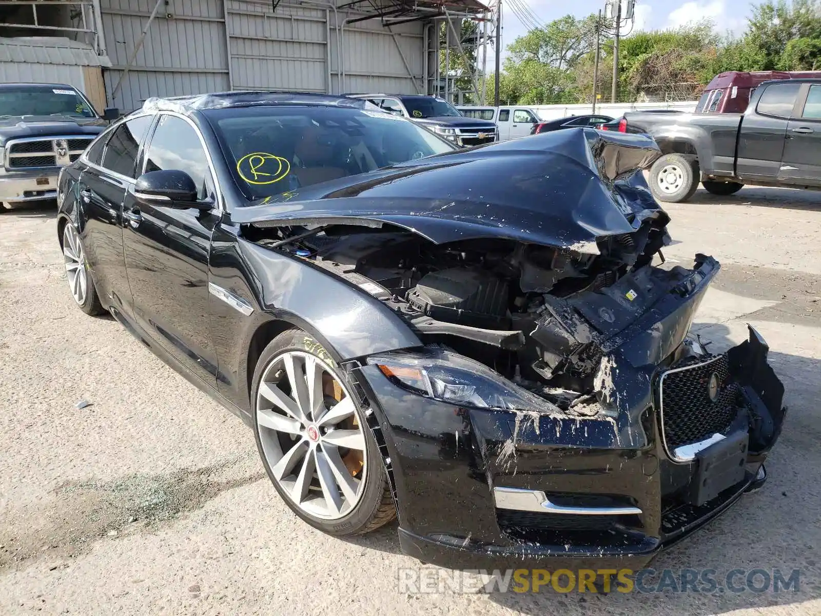 1 Photograph of a damaged car SAJWA1C7XK8W18096 JAGUAR XJ 2019