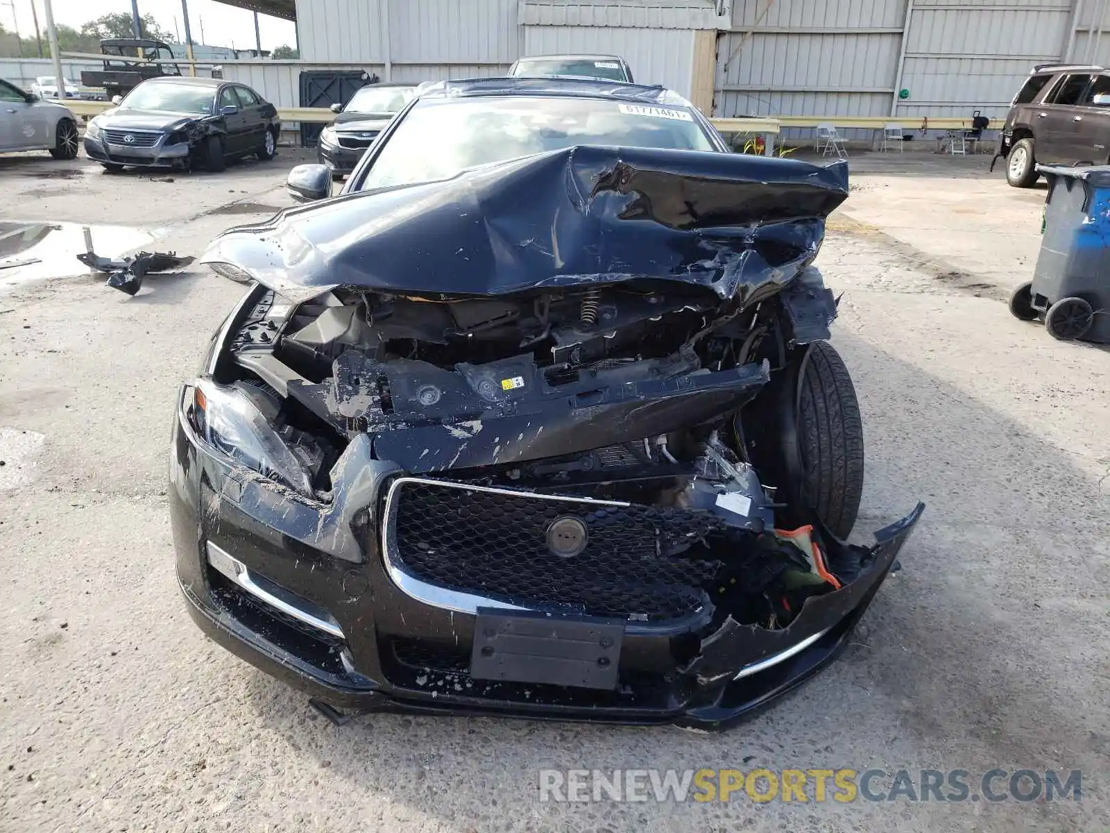 9 Photograph of a damaged car SAJWA1C7XK8W18096 JAGUAR XJ 2019