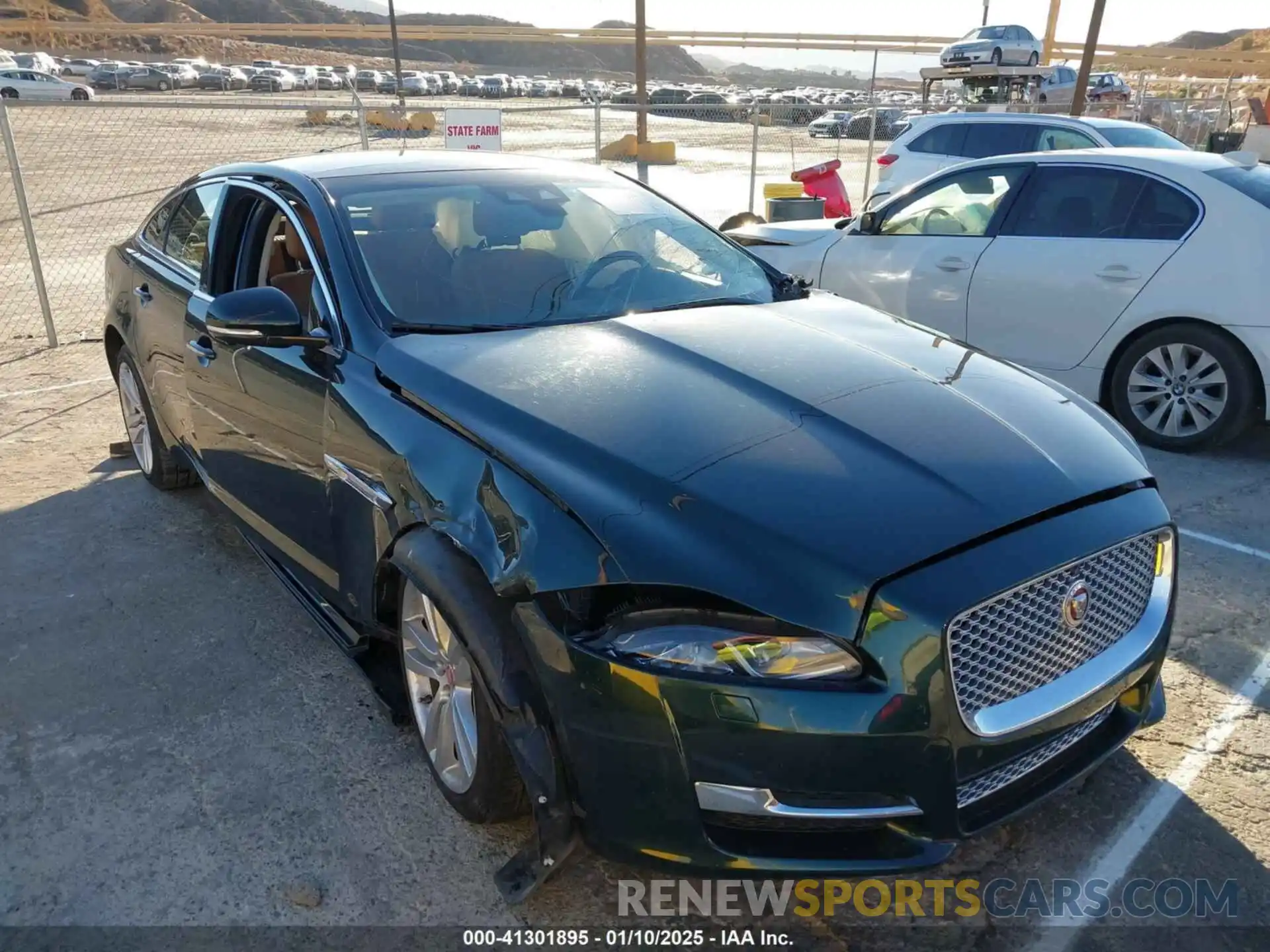 1 Photograph of a damaged car SAJWA2G70K8W18172 JAGUAR XJ 2019