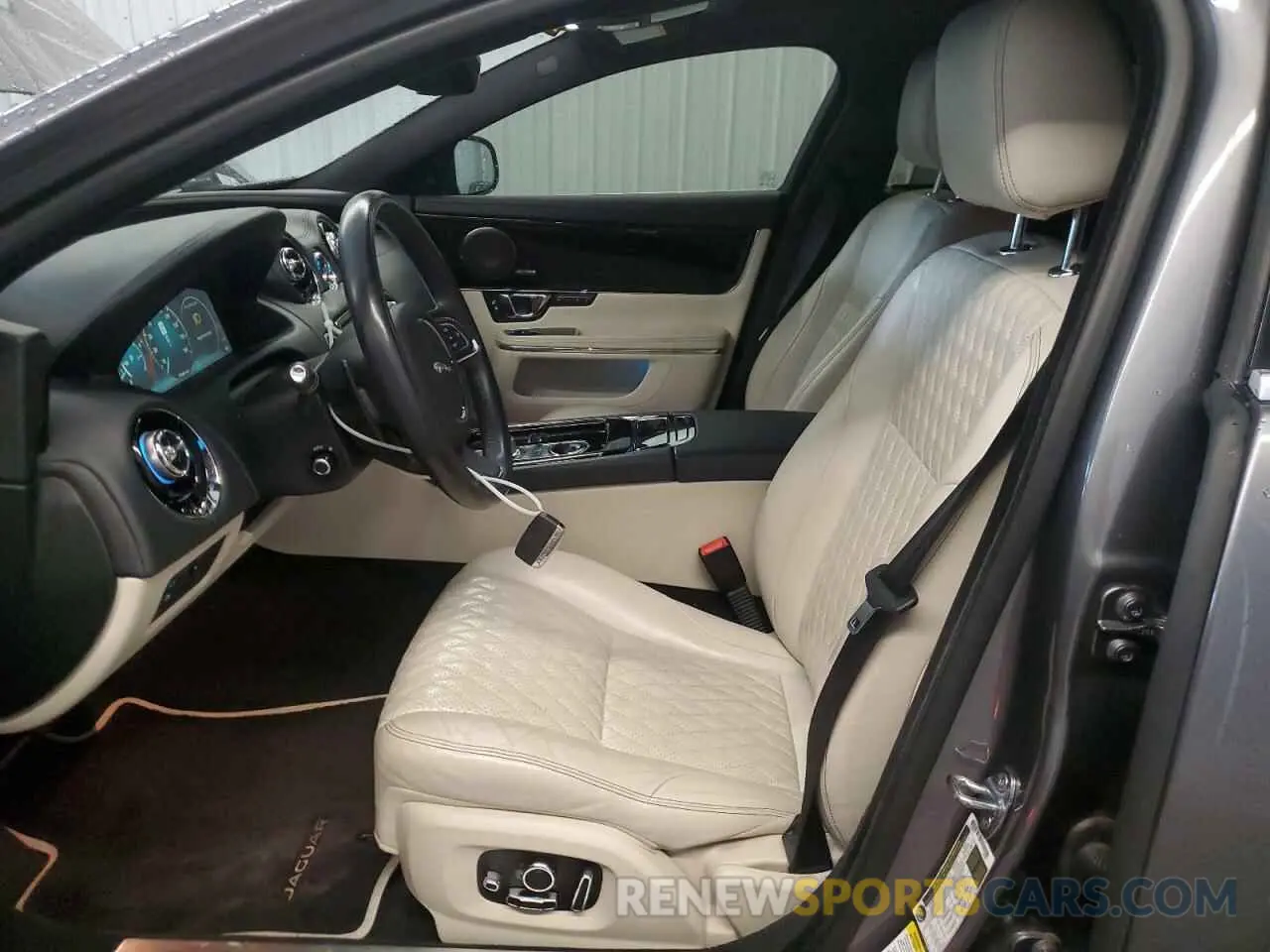 7 Photograph of a damaged car SAJWA2G71K8W19797 JAGUAR XJ 2019