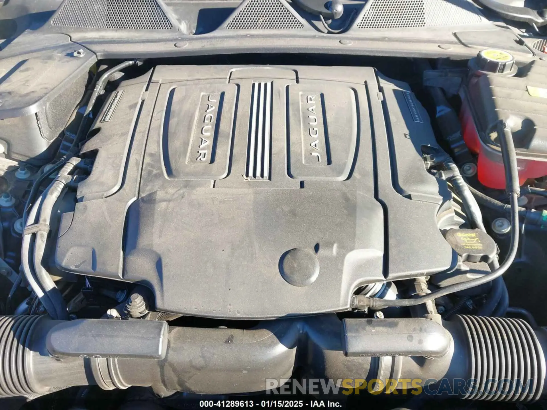 10 Photograph of a damaged car SAJWA2G7XK8W20284 JAGUAR XJ 2019