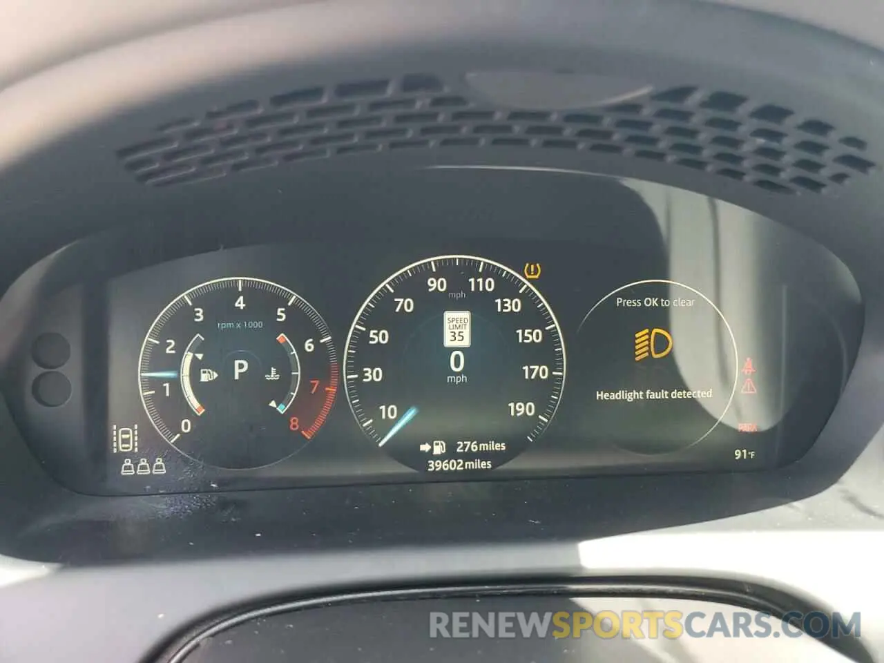 9 Photograph of a damaged car SAJWA2GE4KMW22490 JAGUAR XJ 2019