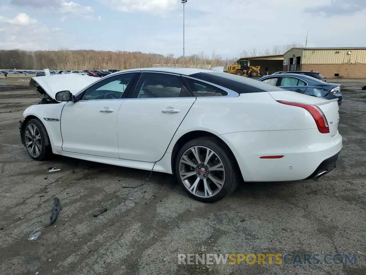 2 Photograph of a damaged car SAJWJ1CD5K8W19663 JAGUAR XJ 2019