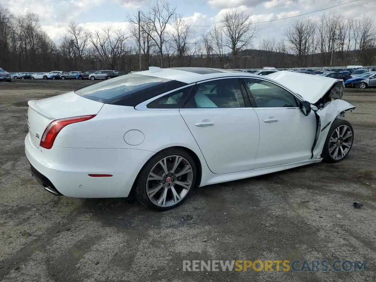 3 Photograph of a damaged car SAJWJ1CD5K8W19663 JAGUAR XJ 2019