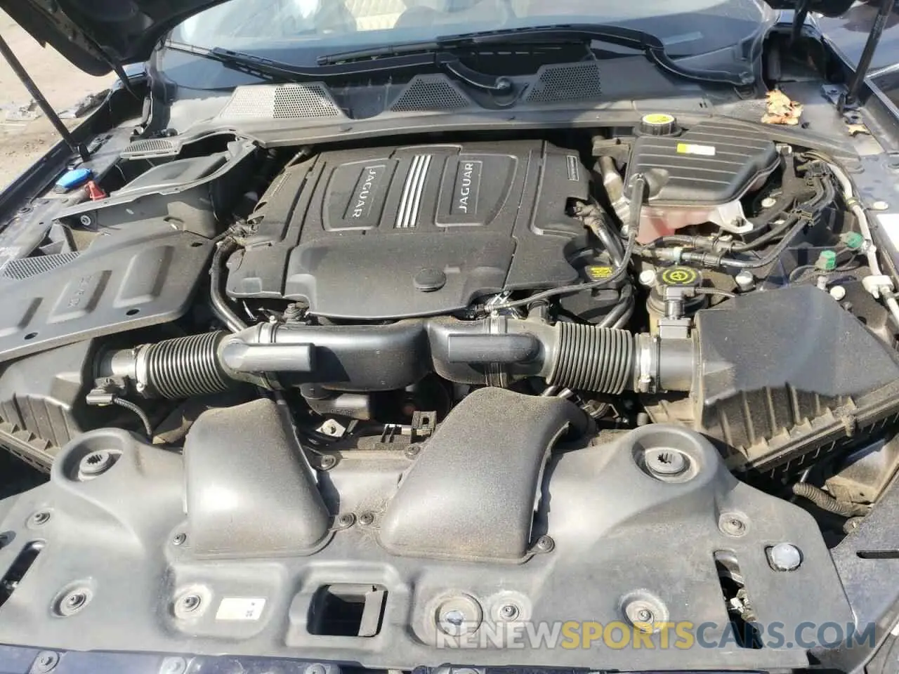 11 Photograph of a damaged car SAJWJ2GD0K8W19683 JAGUAR XJ 2019