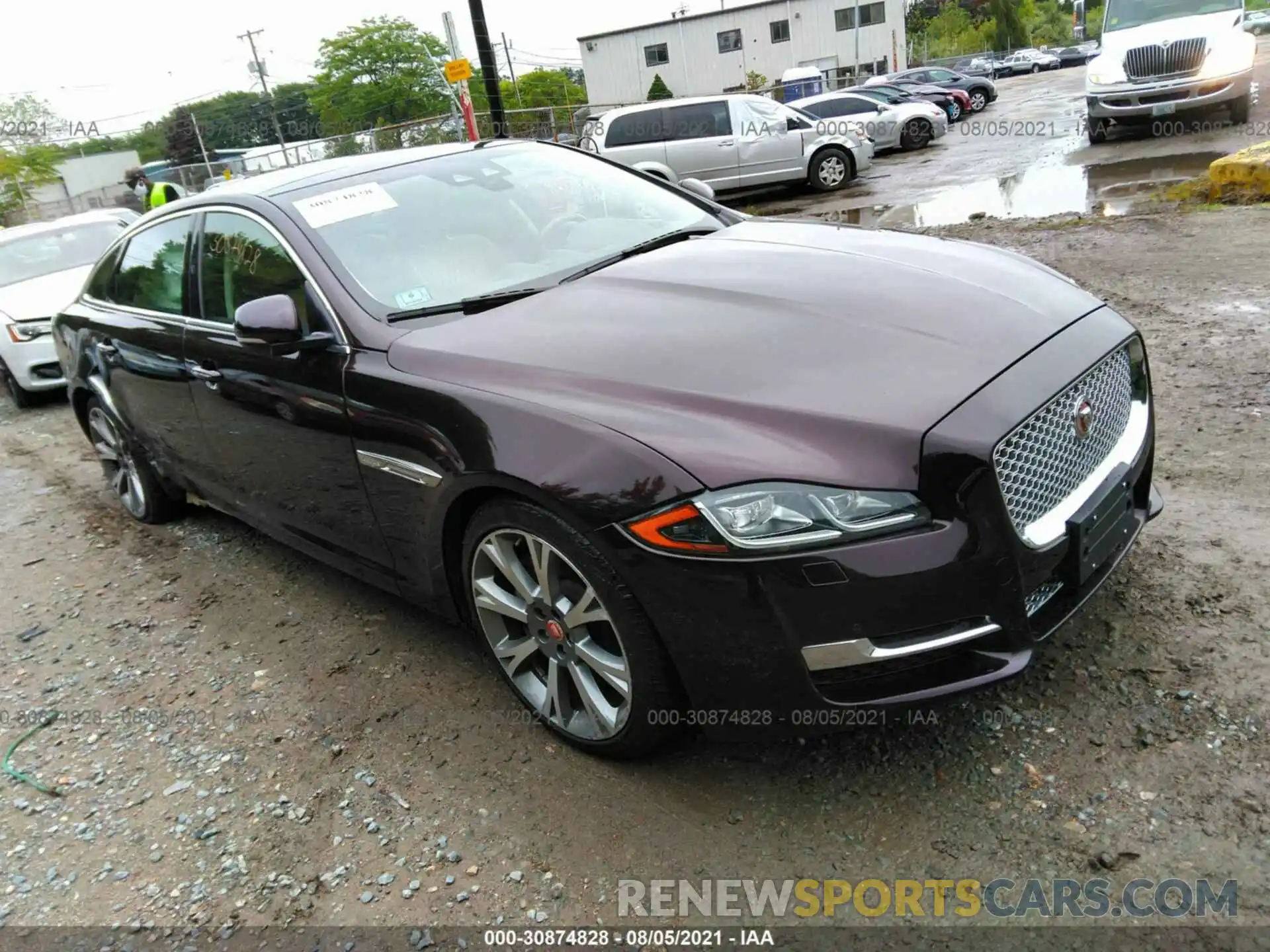 1 Photograph of a damaged car SAJWJ2GD5K8W20196 JAGUAR XJ 2019