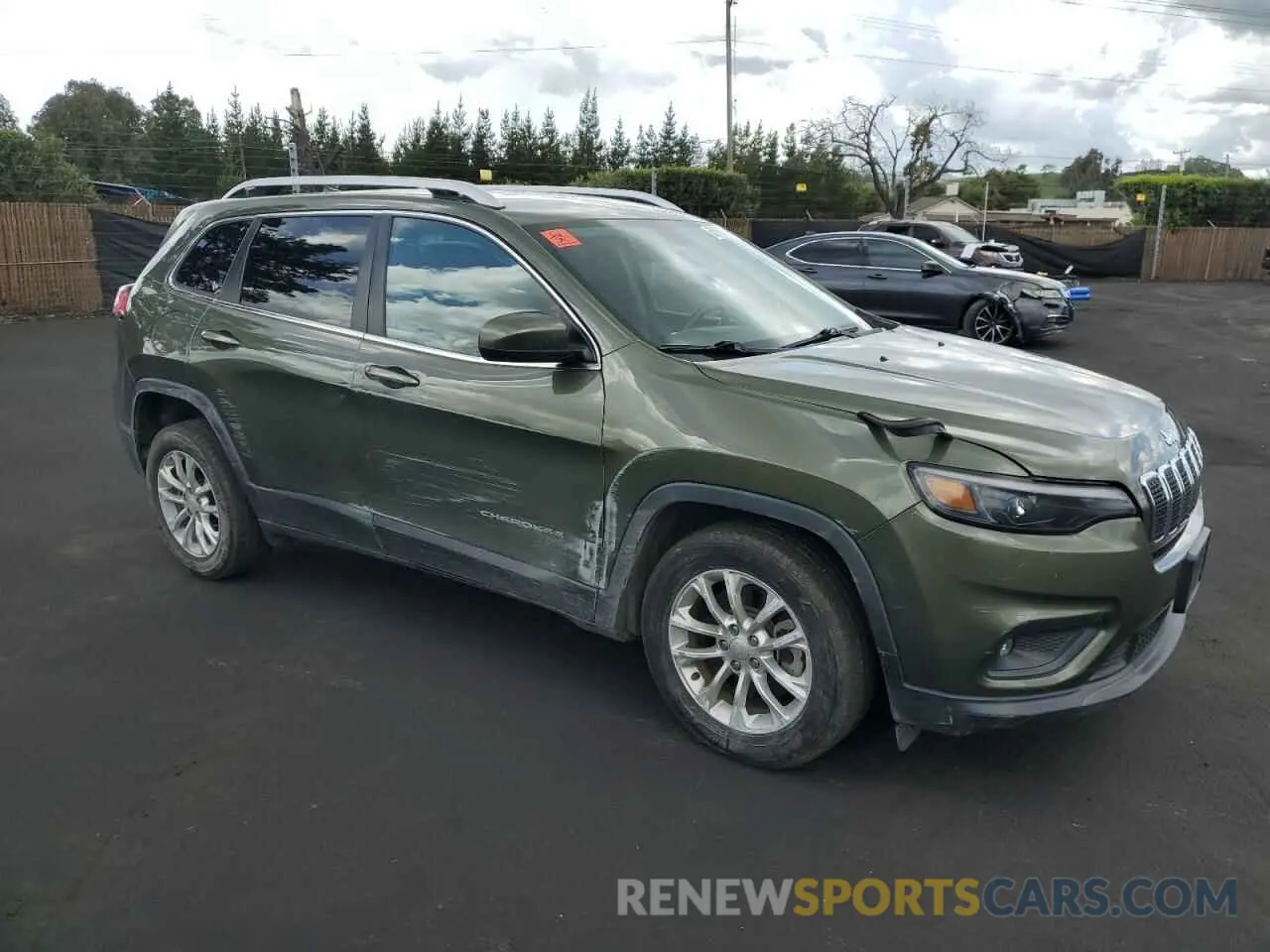 4 Photograph of a damaged car 1C4PJLCB9KD145320 JEEP ALL OTHER 2019