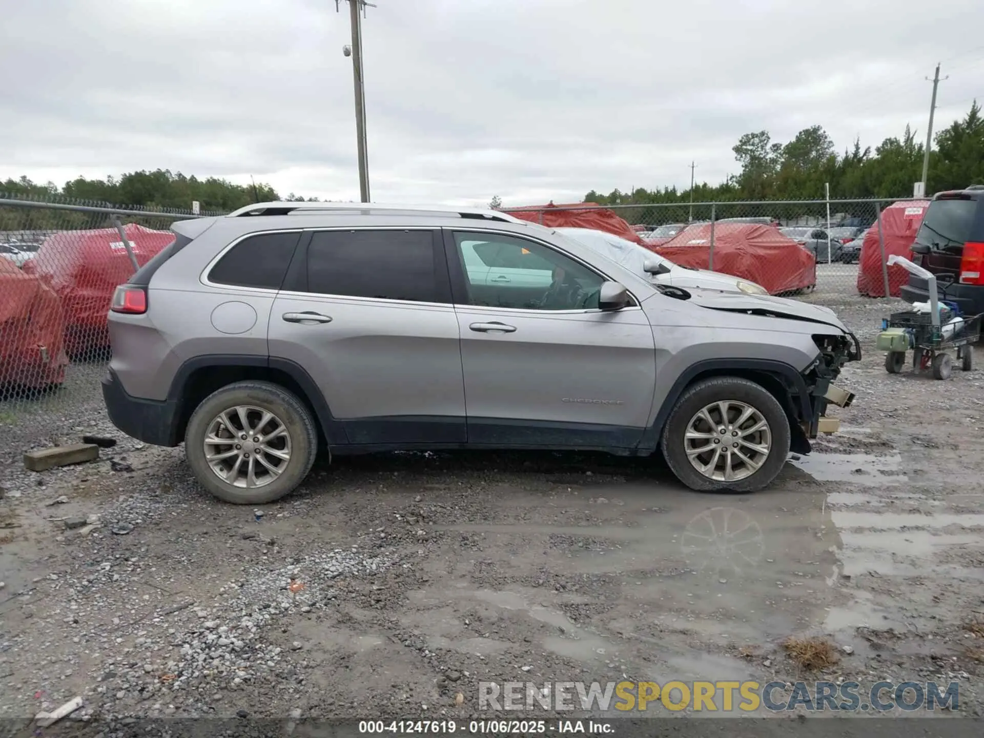 13 Photograph of a damaged car 1C4PJLCB0KD171529 JEEP CHEROKEE 2019