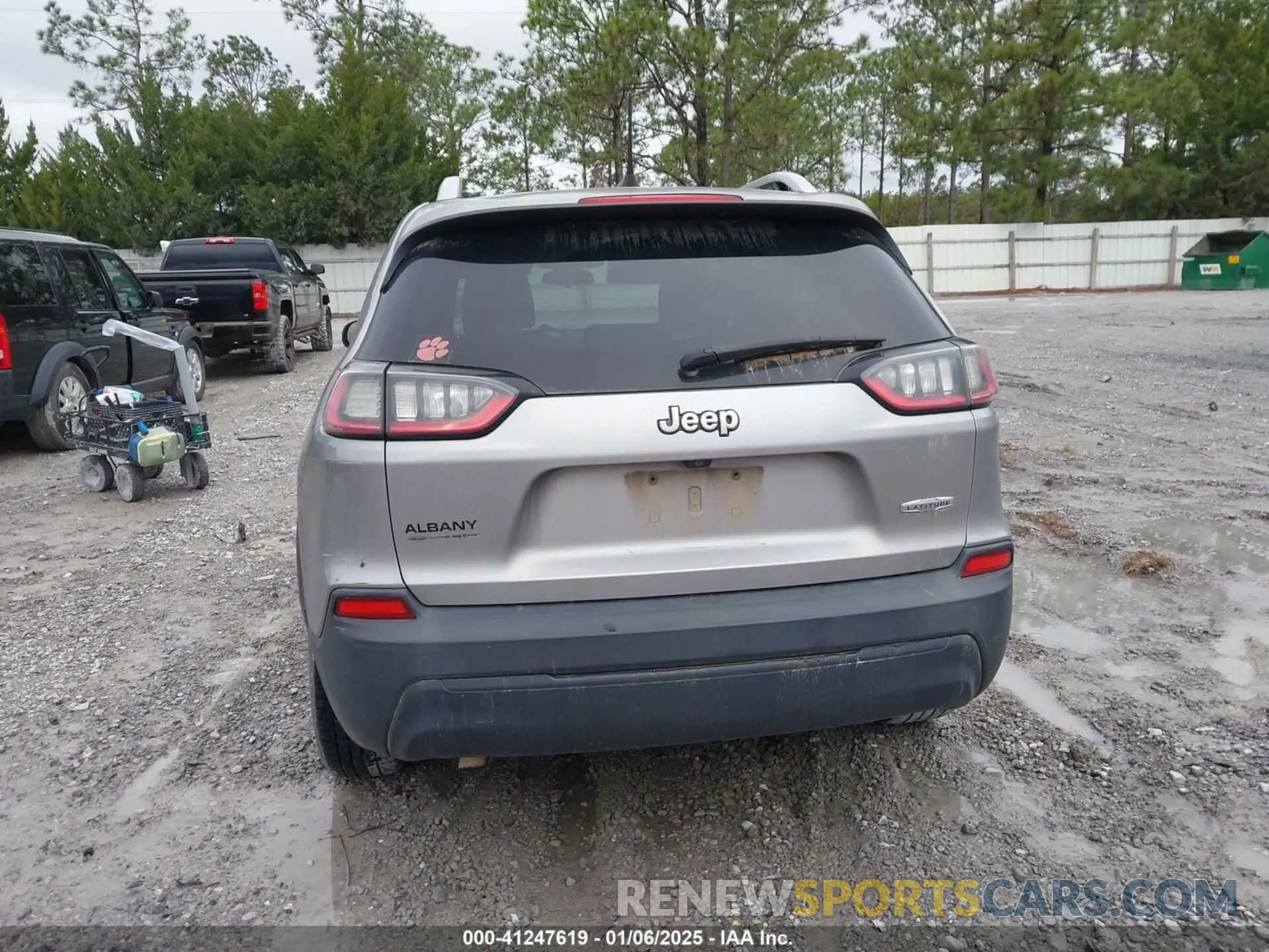 16 Photograph of a damaged car 1C4PJLCB0KD171529 JEEP CHEROKEE 2019
