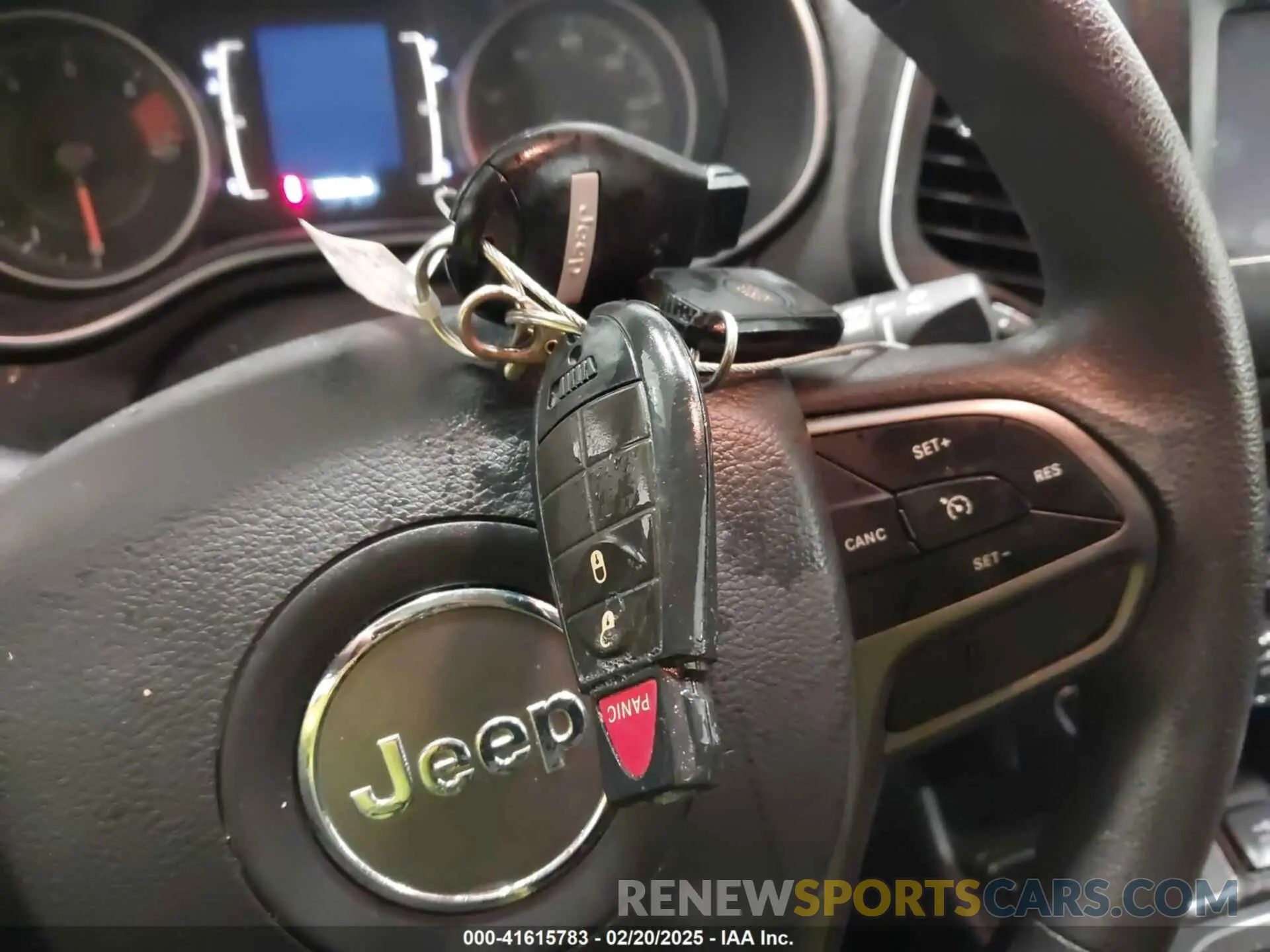 11 Photograph of a damaged car 1C4PJLCB0KD434554 JEEP CHEROKEE 2019