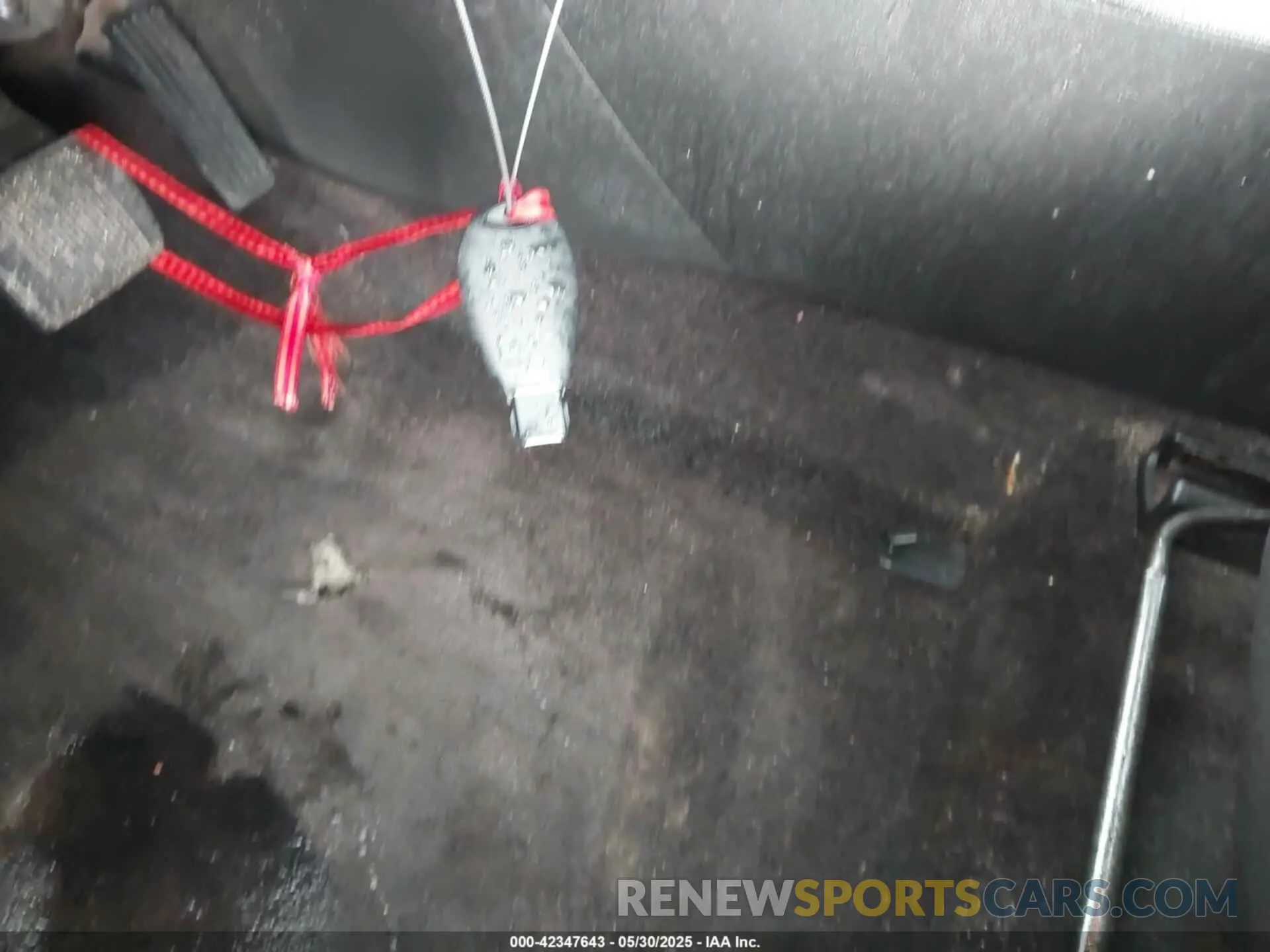 11 Photograph of a damaged car 1C4PJLCB1KD241460 JEEP CHEROKEE 2019
