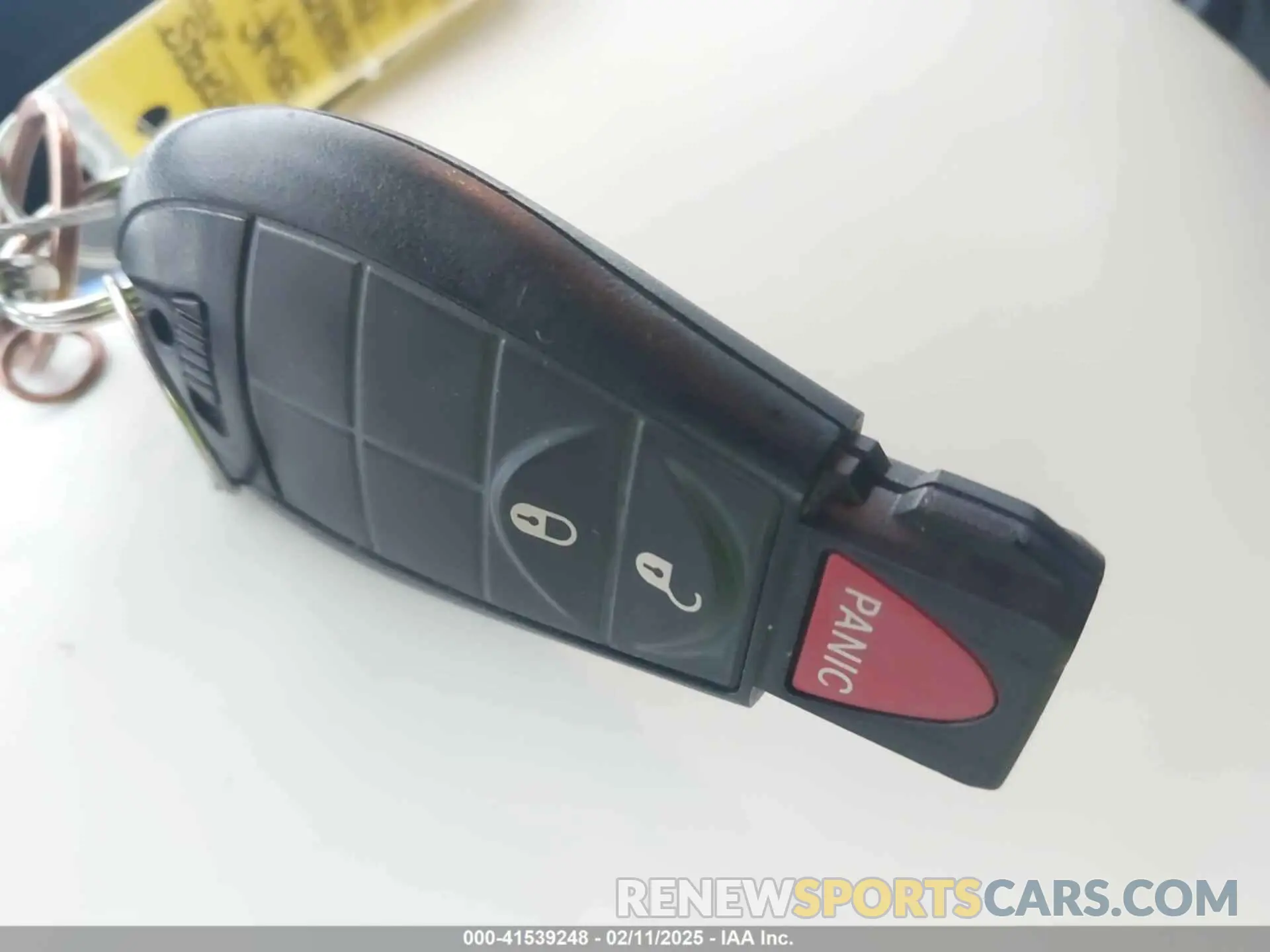 11 Photograph of a damaged car 1C4PJLCB1KD339906 JEEP CHEROKEE 2019