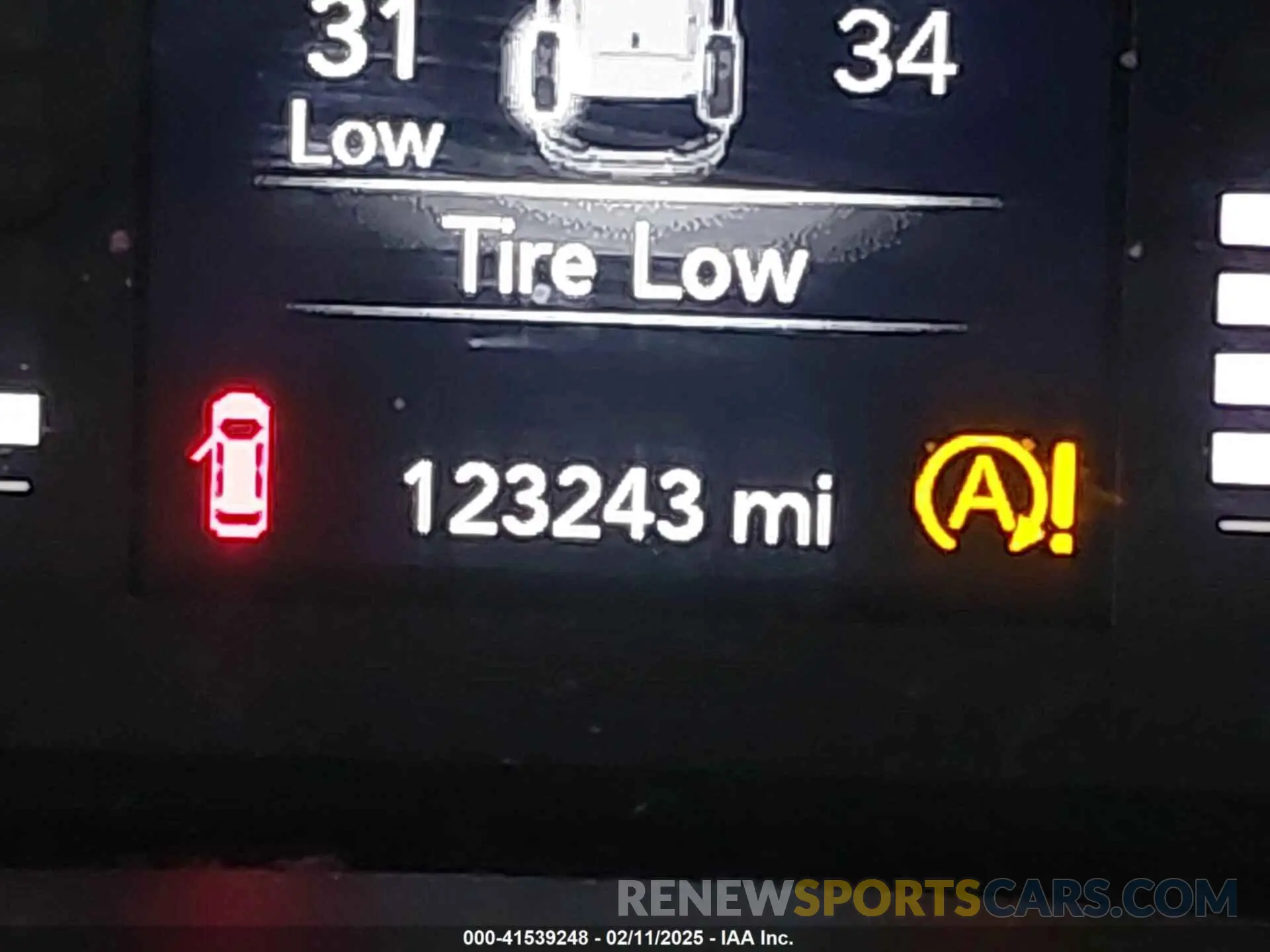 16 Photograph of a damaged car 1C4PJLCB1KD339906 JEEP CHEROKEE 2019