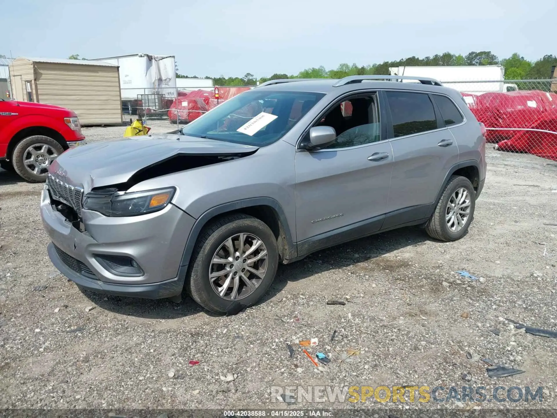 2 Photograph of a damaged car 1C4PJLCB1KD373537 JEEP CHEROKEE 2019