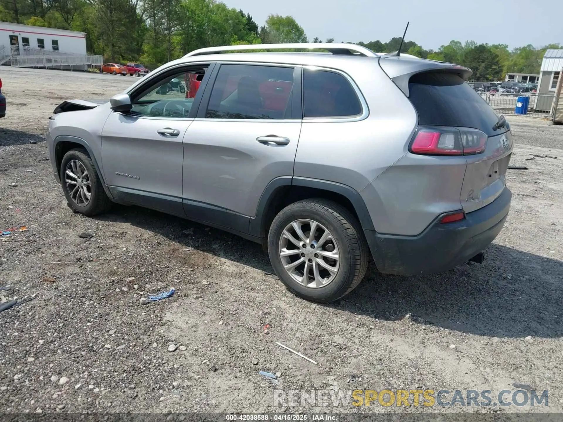 3 Photograph of a damaged car 1C4PJLCB1KD373537 JEEP CHEROKEE 2019