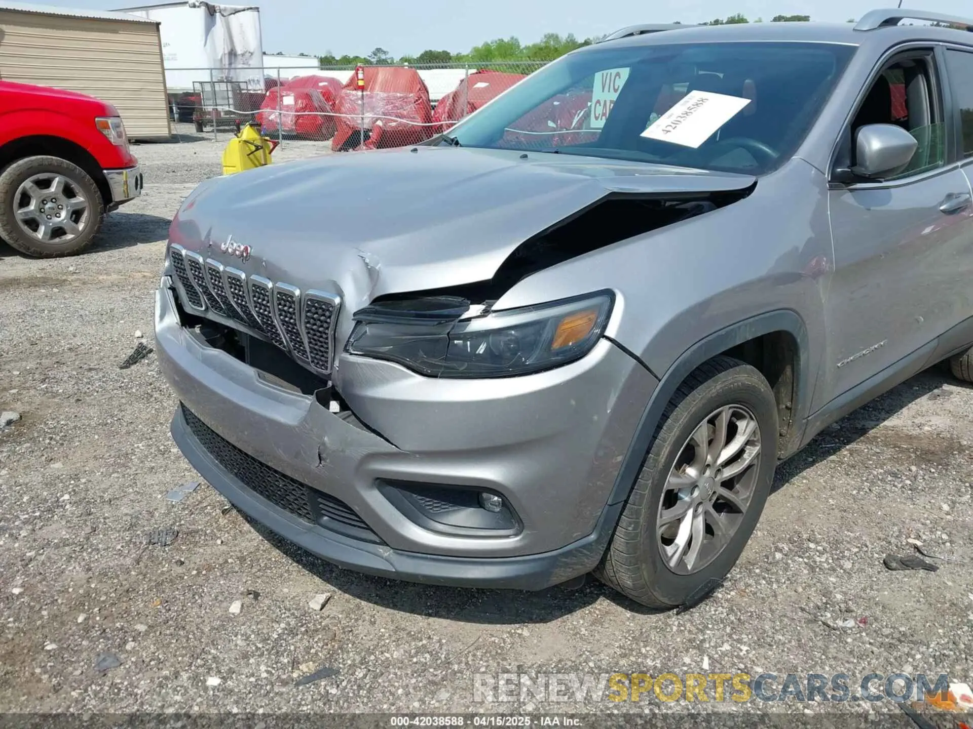 6 Photograph of a damaged car 1C4PJLCB1KD373537 JEEP CHEROKEE 2019
