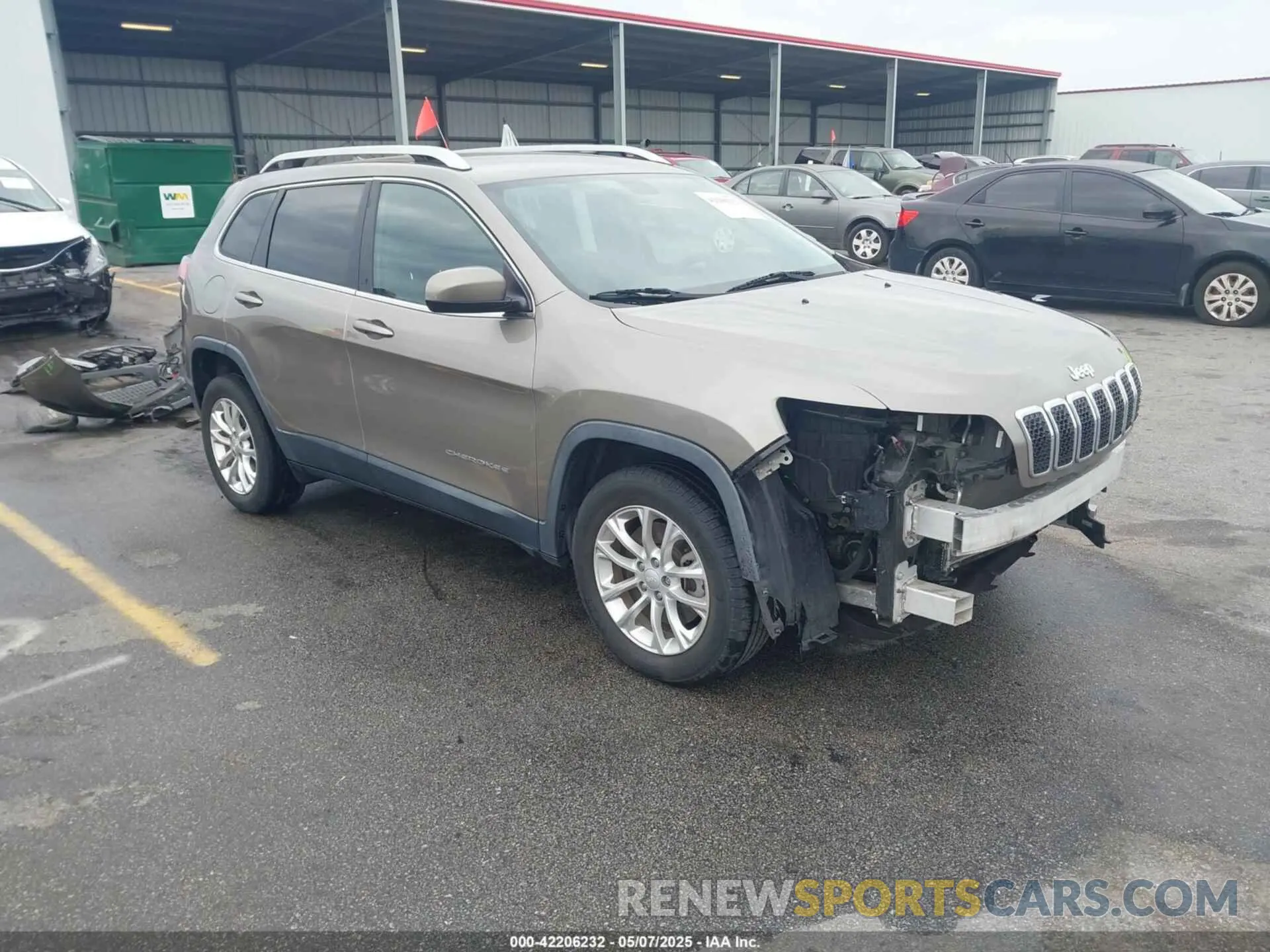 1 Photograph of a damaged car 1C4PJLCB2KD120503 JEEP CHEROKEE 2019