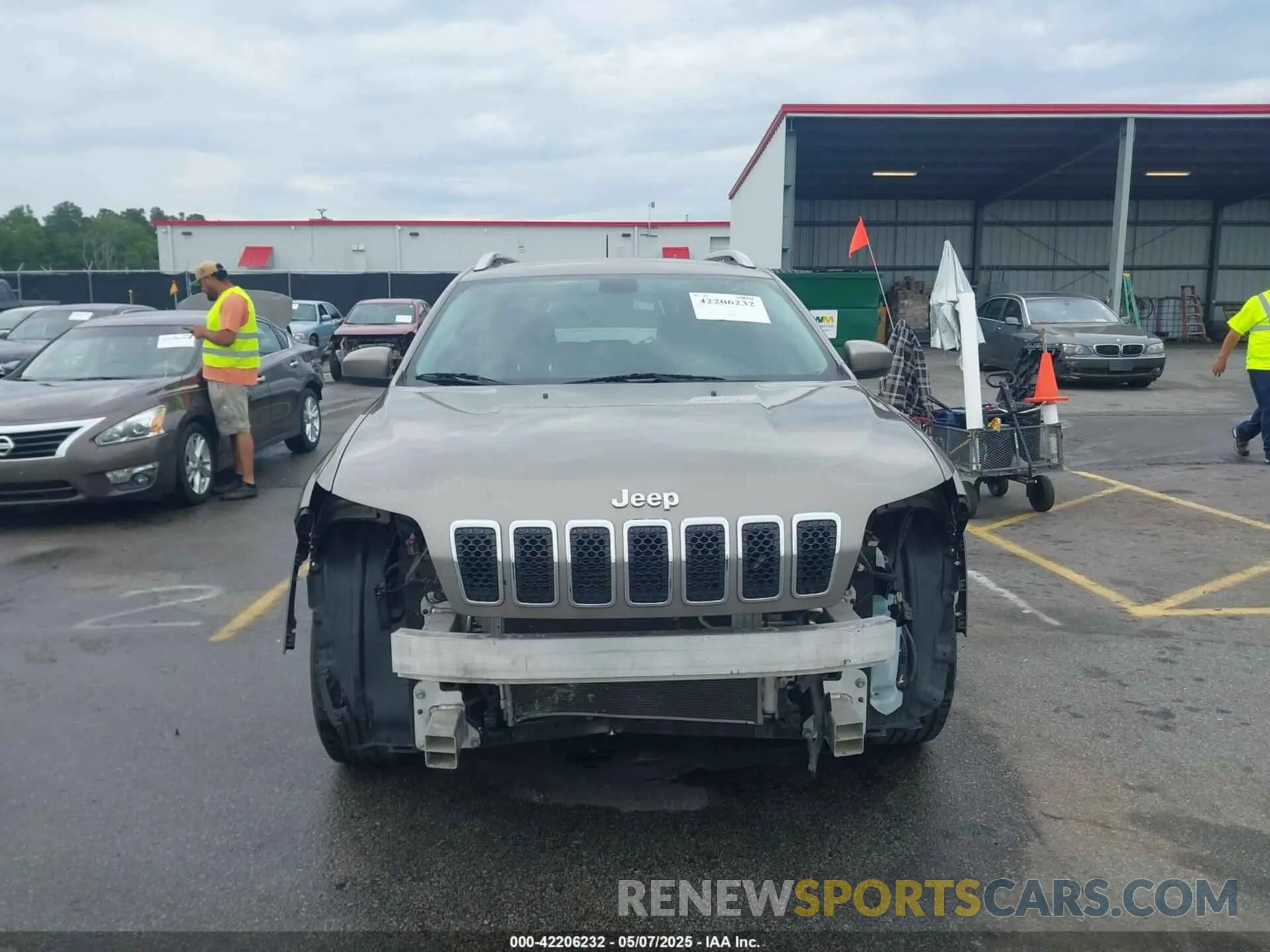 13 Photograph of a damaged car 1C4PJLCB2KD120503 JEEP CHEROKEE 2019
