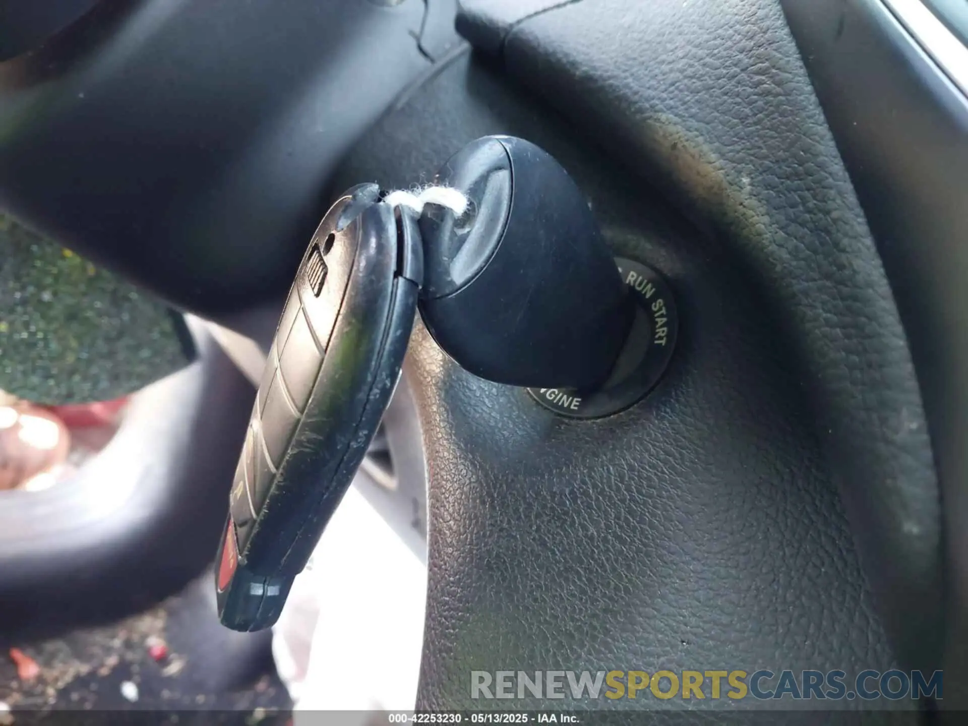 11 Photograph of a damaged car 1C4PJLCB2KD129024 JEEP CHEROKEE 2019