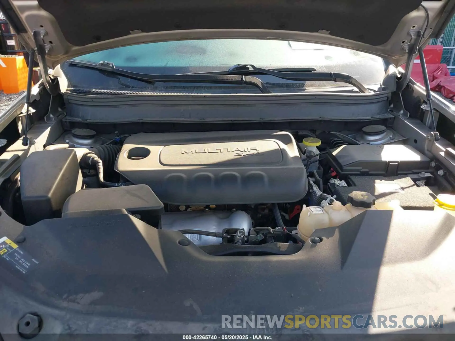 10 Photograph of a damaged car 1C4PJLCB2KD285726 JEEP CHEROKEE 2019