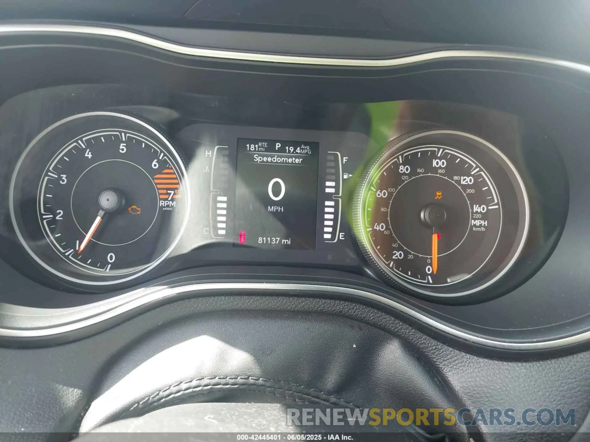 7 Photograph of a damaged car 1C4PJLCB2KD325965 JEEP CHEROKEE 2019