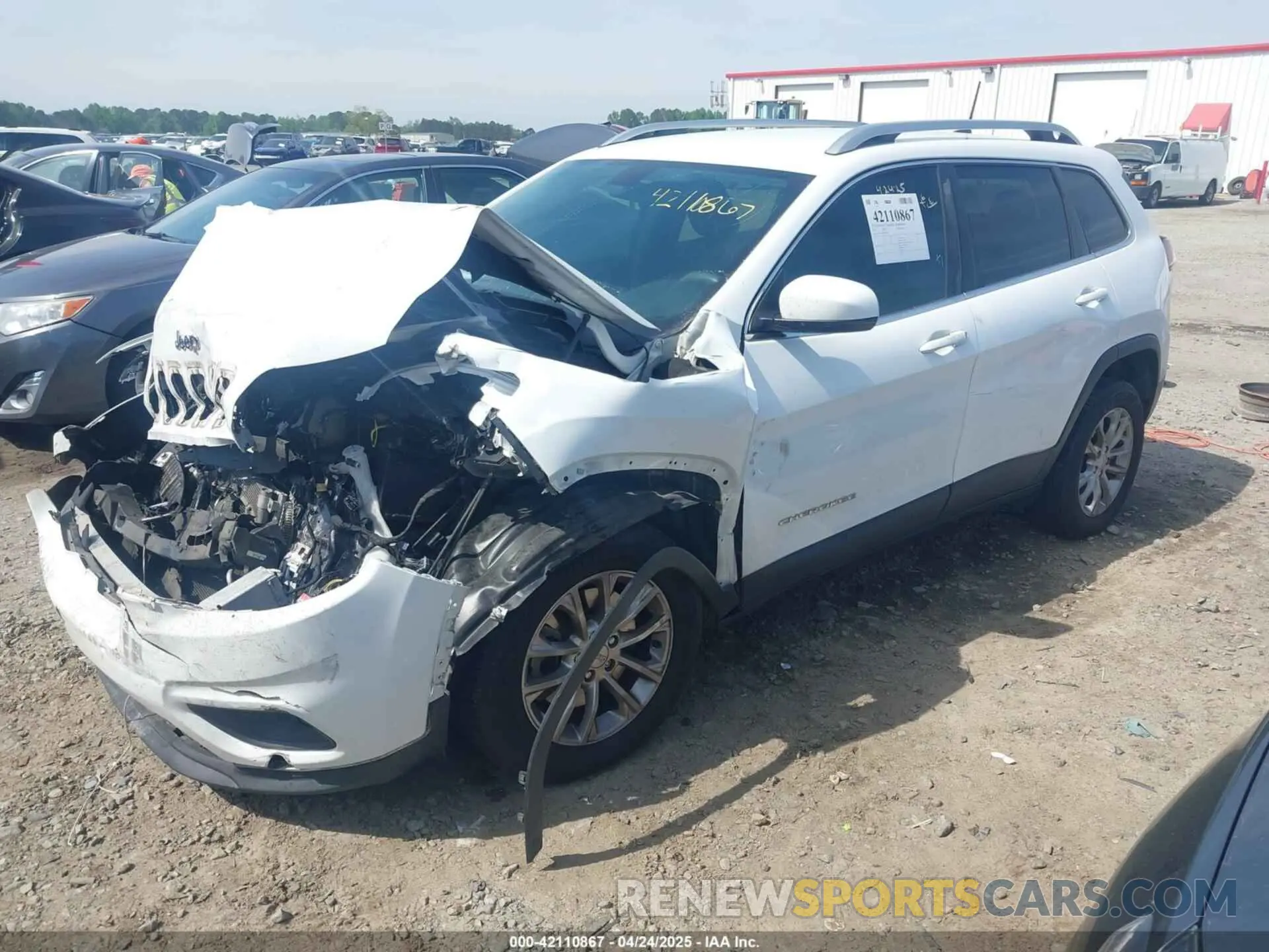 2 Photograph of a damaged car 1C4PJLCB2KD340580 JEEP CHEROKEE 2019