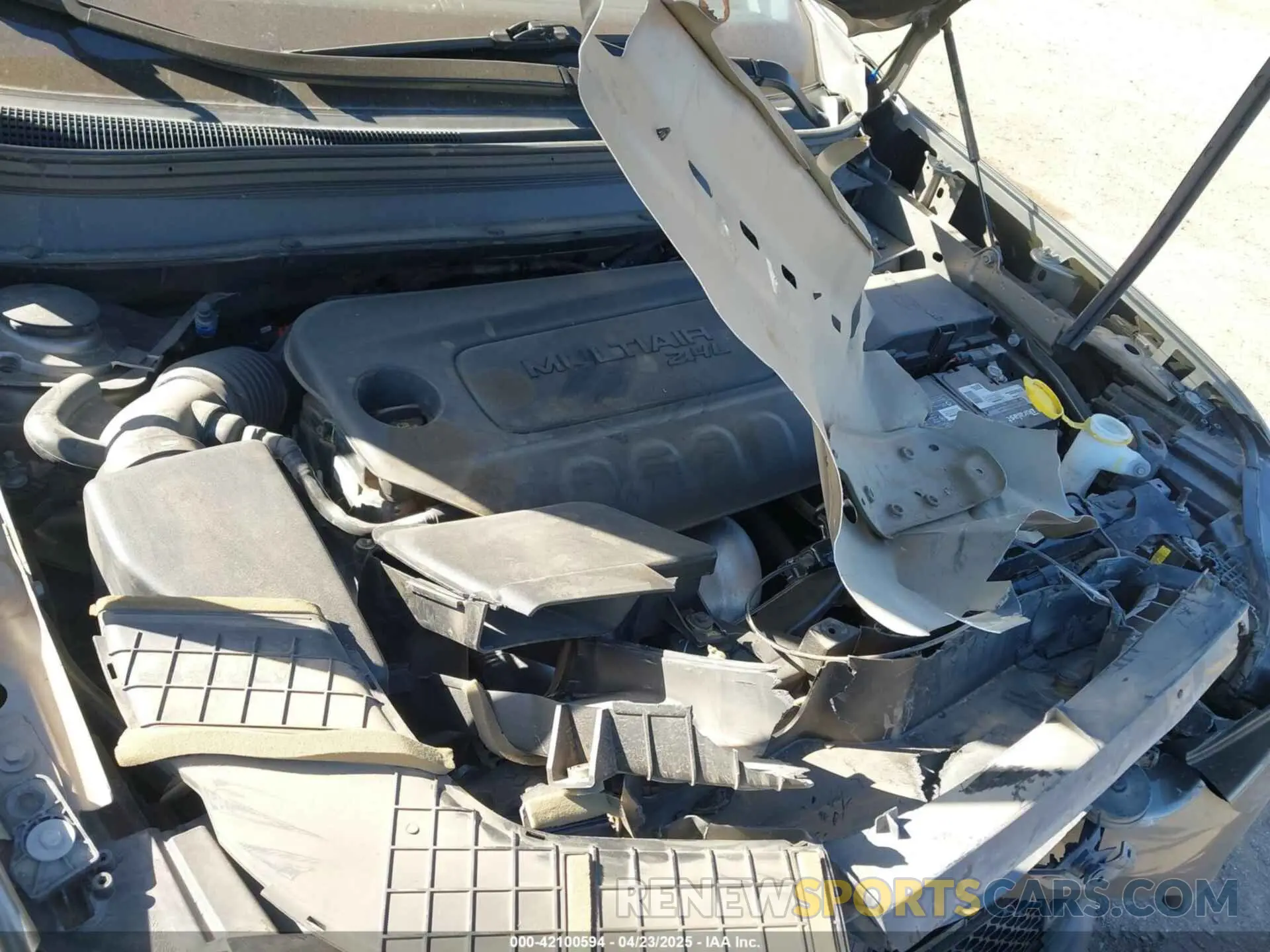 10 Photograph of a damaged car 1C4PJLCB2KD474165 JEEP CHEROKEE 2019