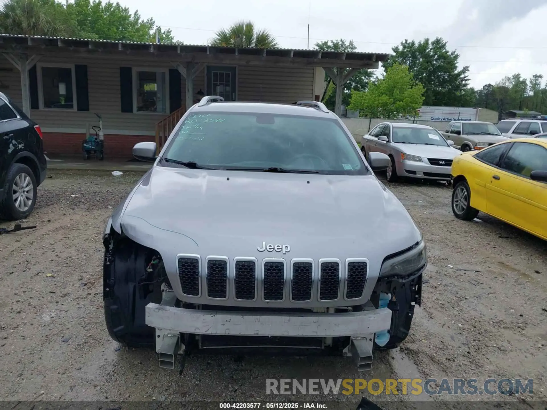 12 Photograph of a damaged car 1C4PJLCB3KD145135 JEEP CHEROKEE 2019