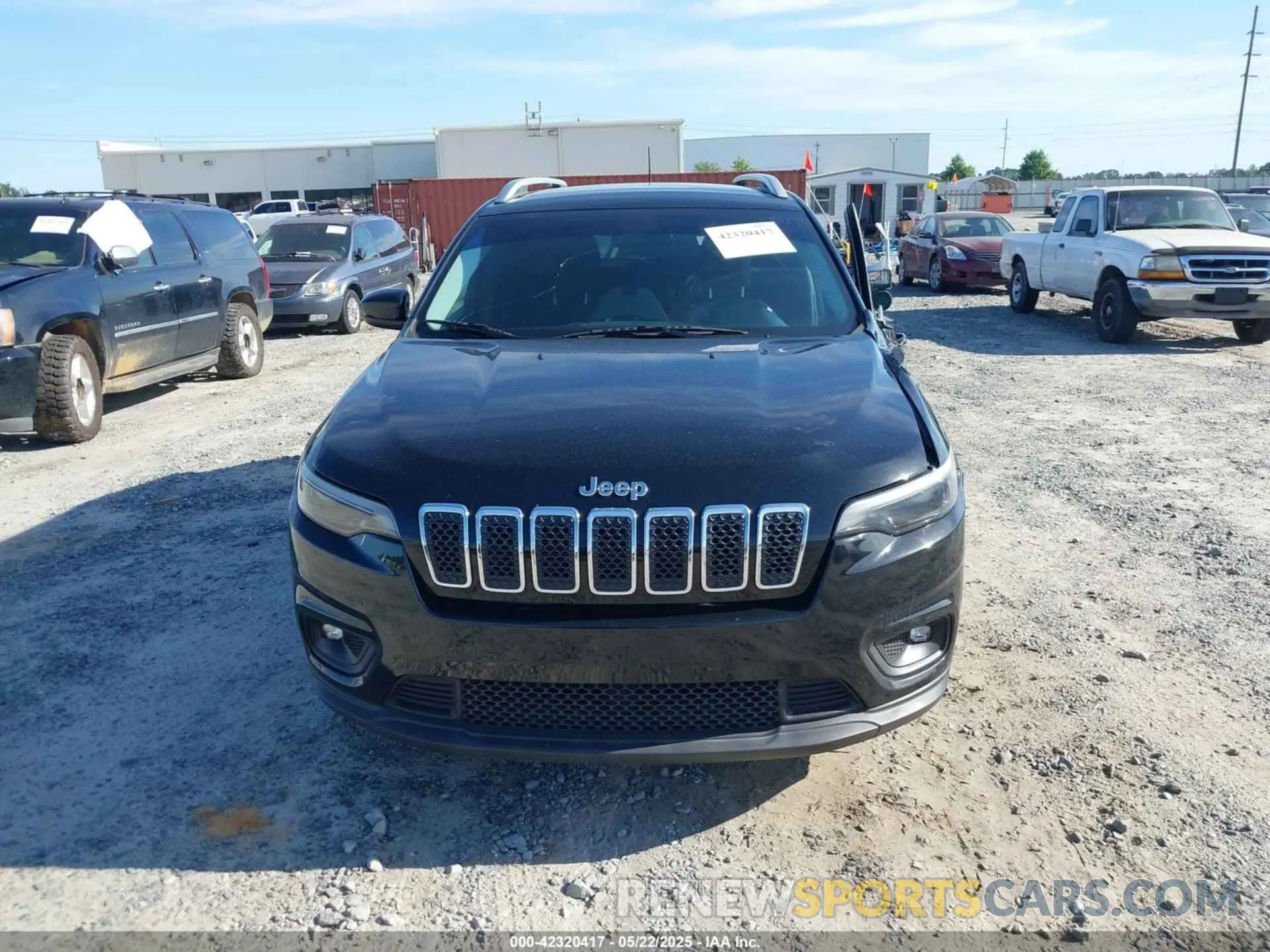 12 Photograph of a damaged car 1C4PJLCB3KD248264 JEEP CHEROKEE 2019