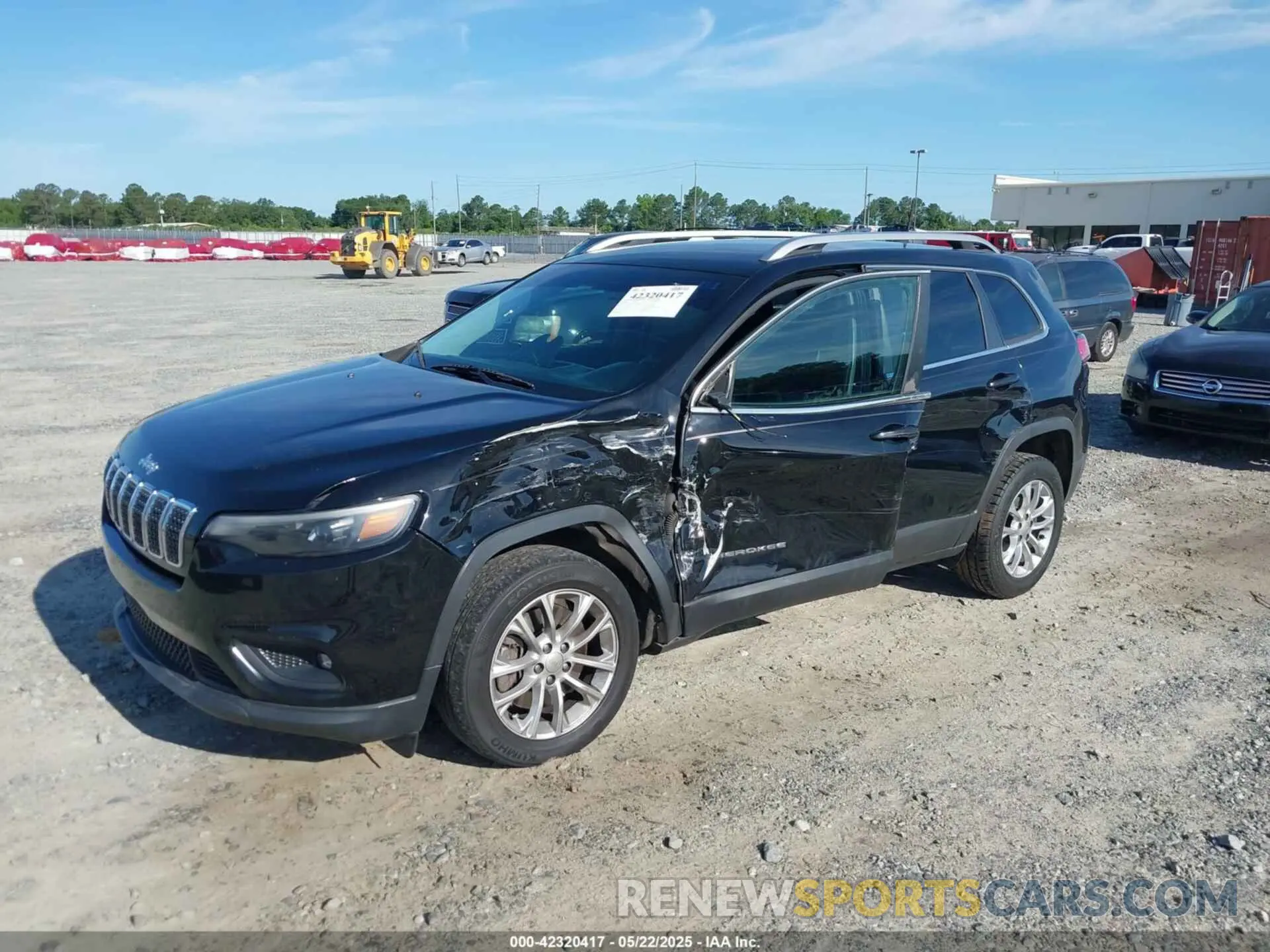 2 Photograph of a damaged car 1C4PJLCB3KD248264 JEEP CHEROKEE 2019