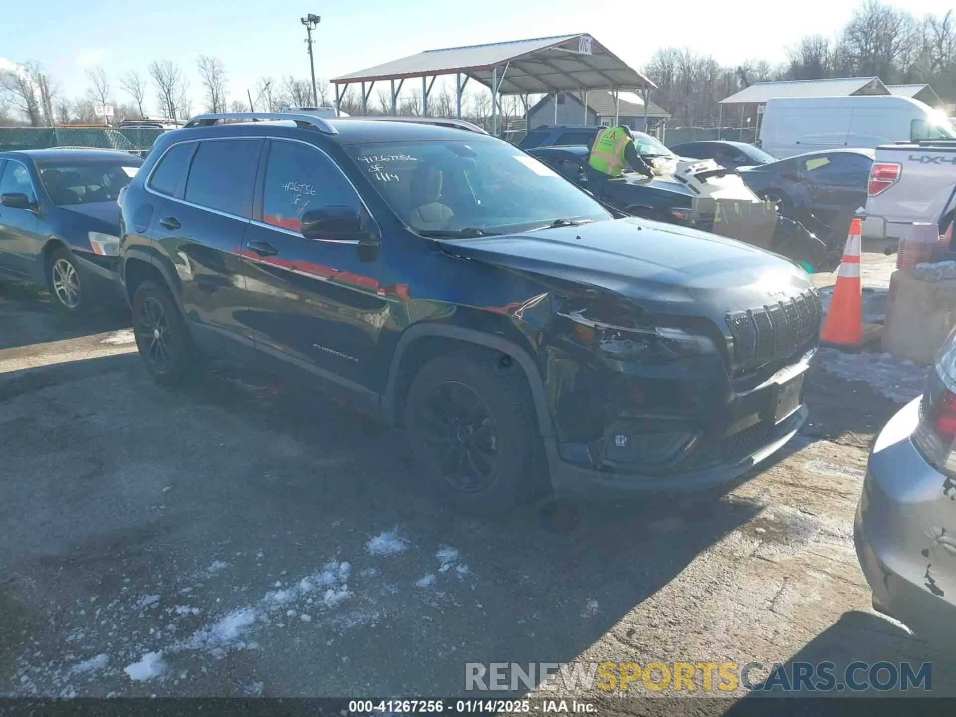 1 Photograph of a damaged car 1C4PJLCB3KD370932 JEEP CHEROKEE 2019