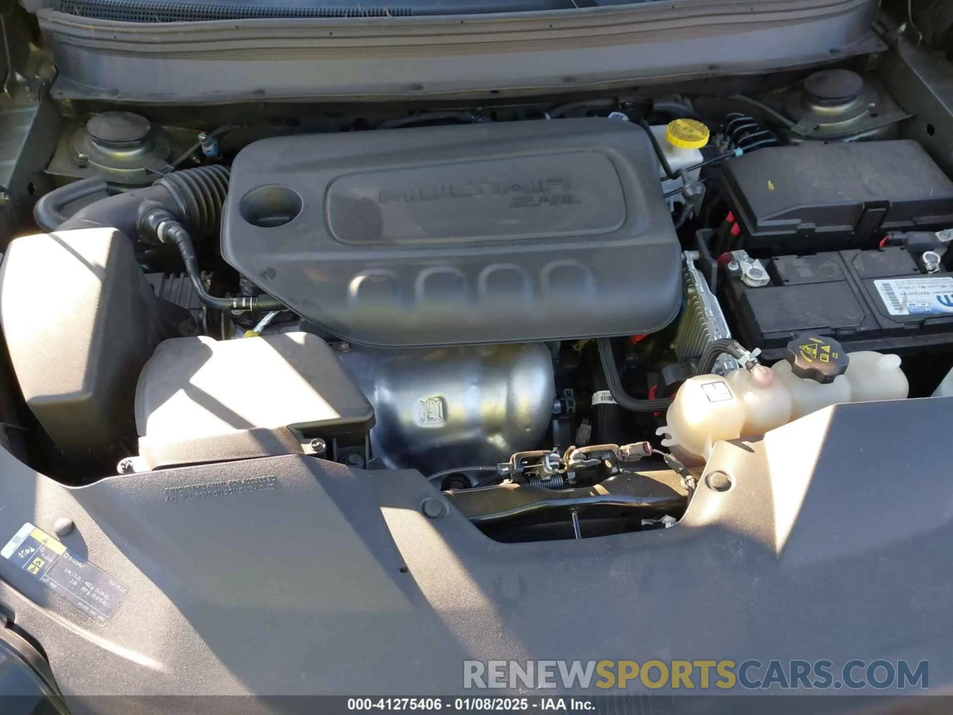 10 Photograph of a damaged car 1C4PJLCB3KD416517 JEEP CHEROKEE 2019