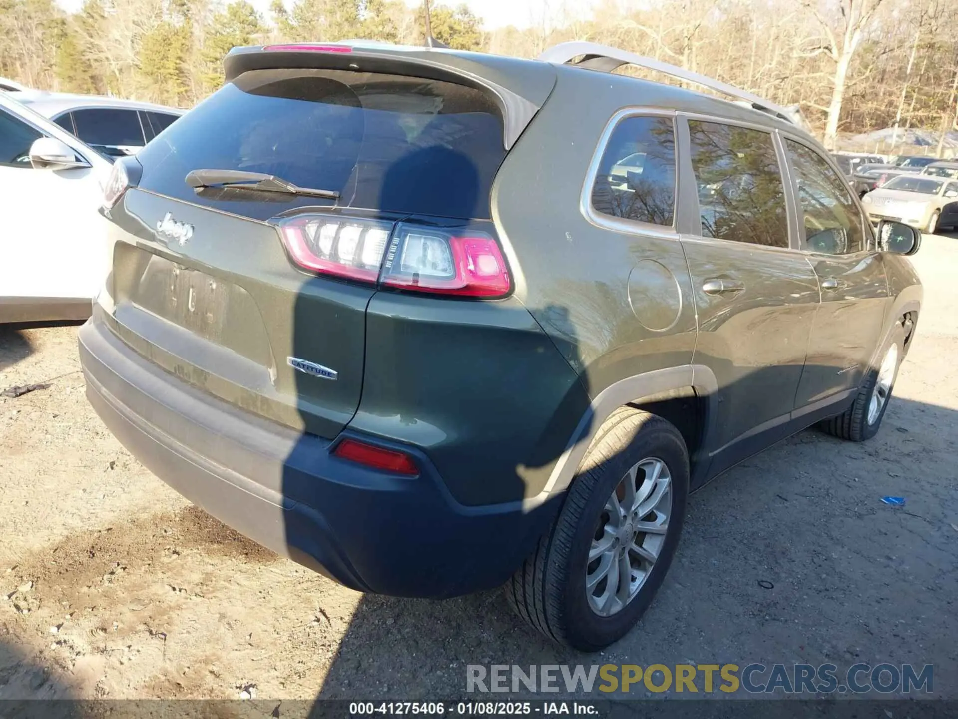 4 Photograph of a damaged car 1C4PJLCB3KD416517 JEEP CHEROKEE 2019