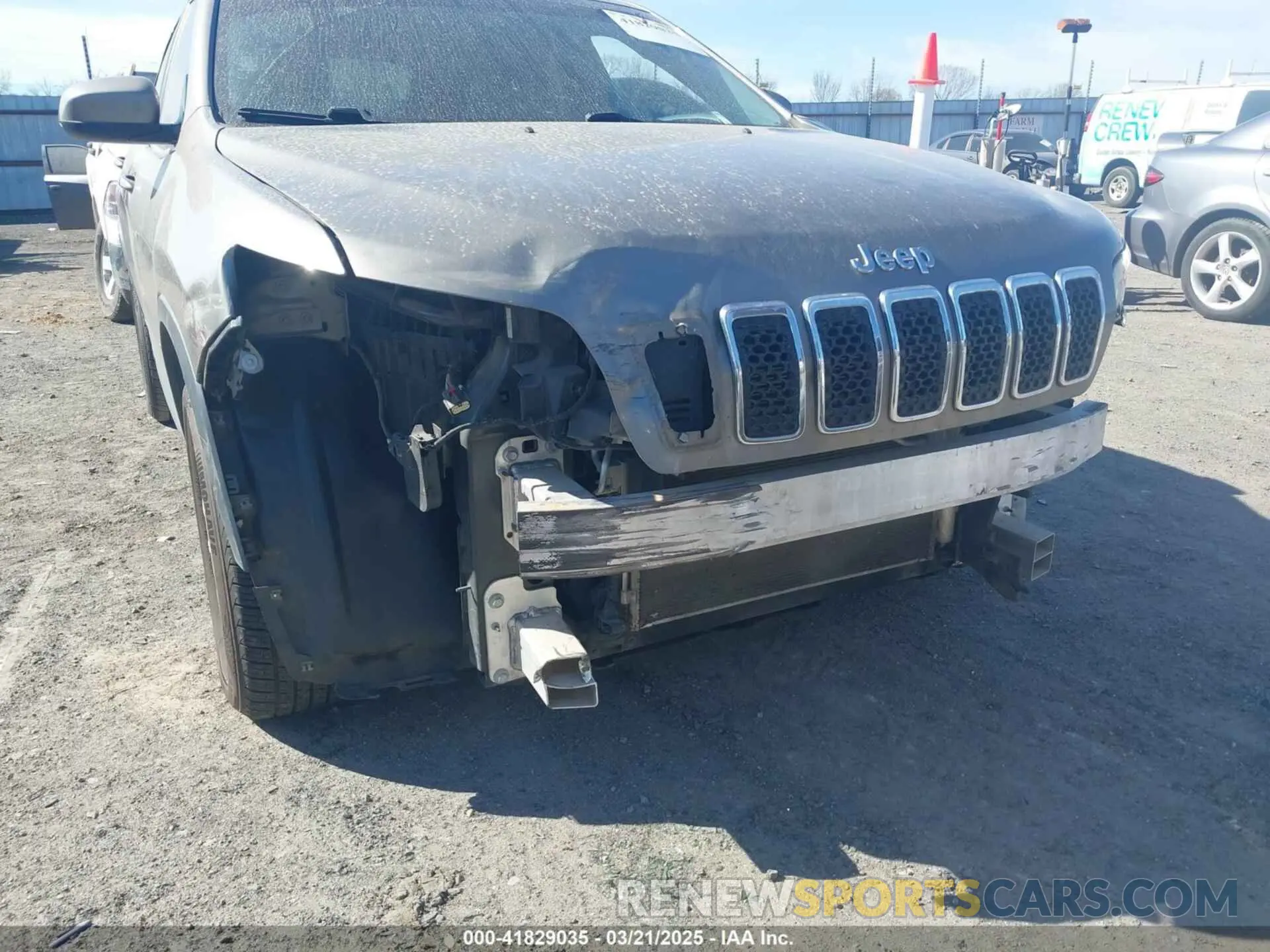 6 Photograph of a damaged car 1C4PJLCB4KD175809 JEEP CHEROKEE 2019