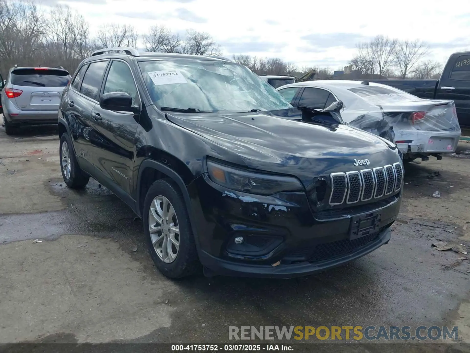 1 Photograph of a damaged car 1C4PJLCB4KD222904 JEEP CHEROKEE 2019