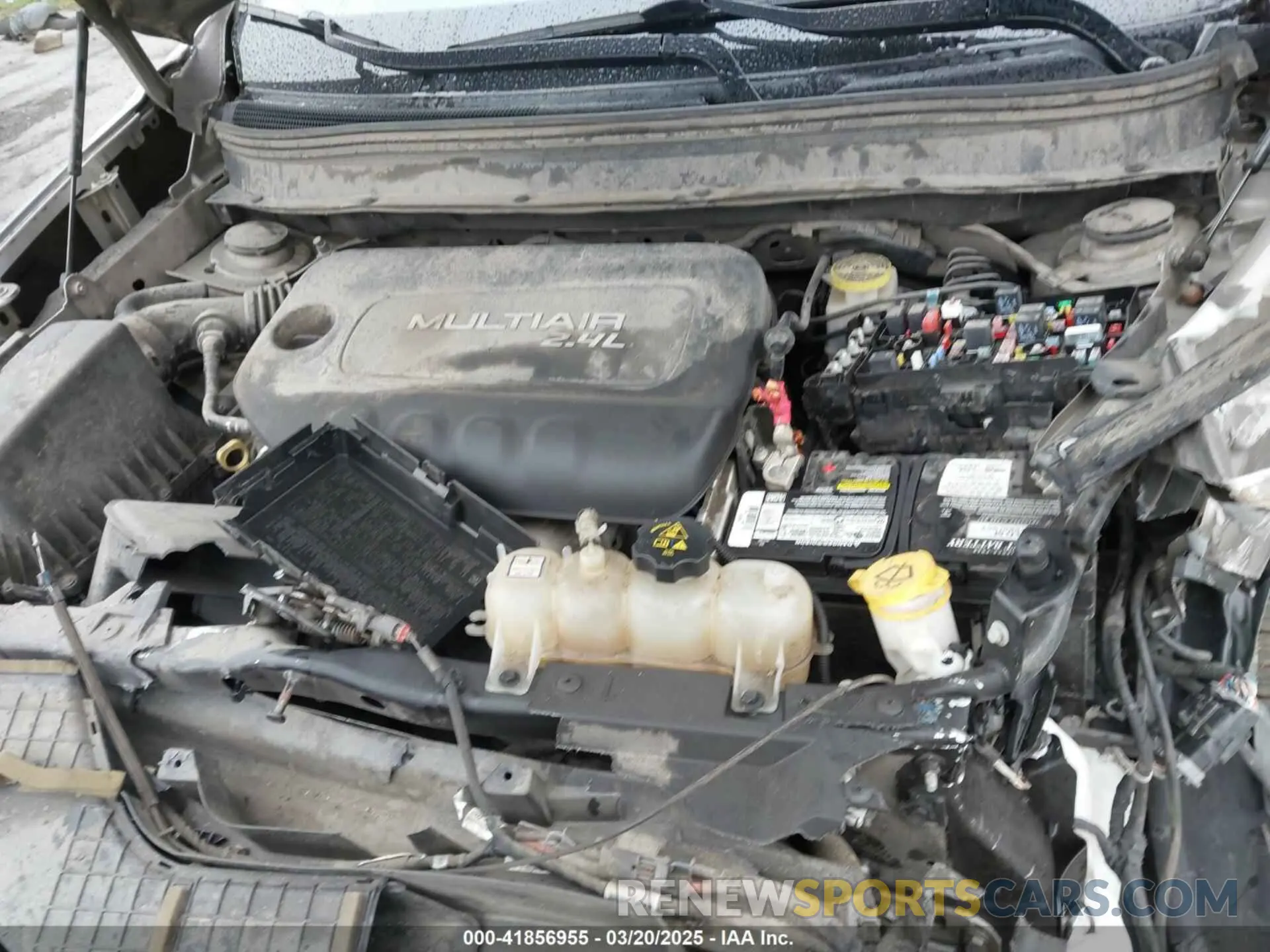 10 Photograph of a damaged car 1C4PJLCB5KD205495 JEEP CHEROKEE 2019