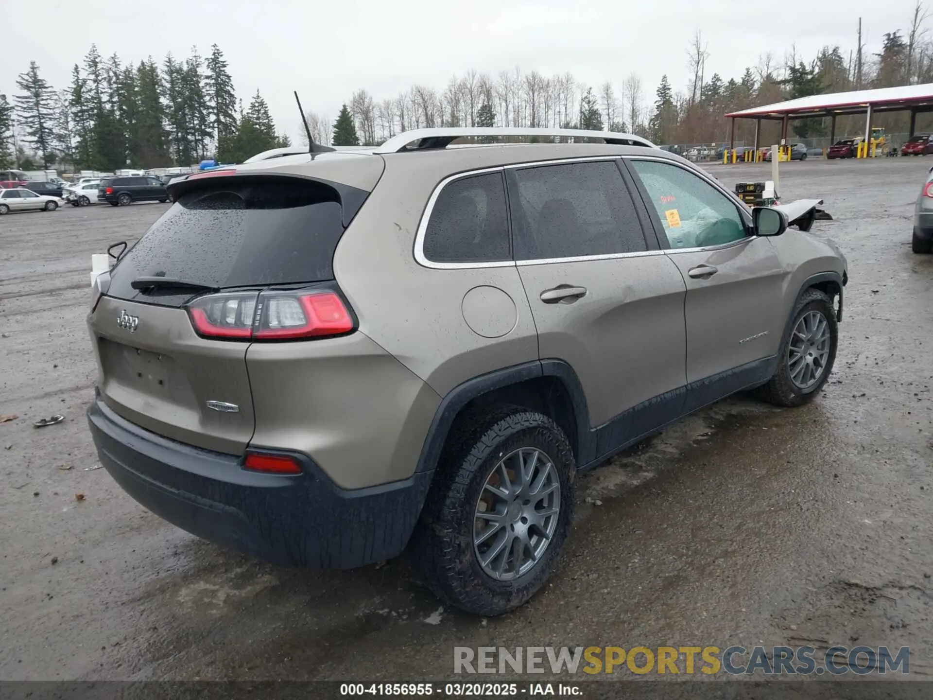 4 Photograph of a damaged car 1C4PJLCB5KD205495 JEEP CHEROKEE 2019